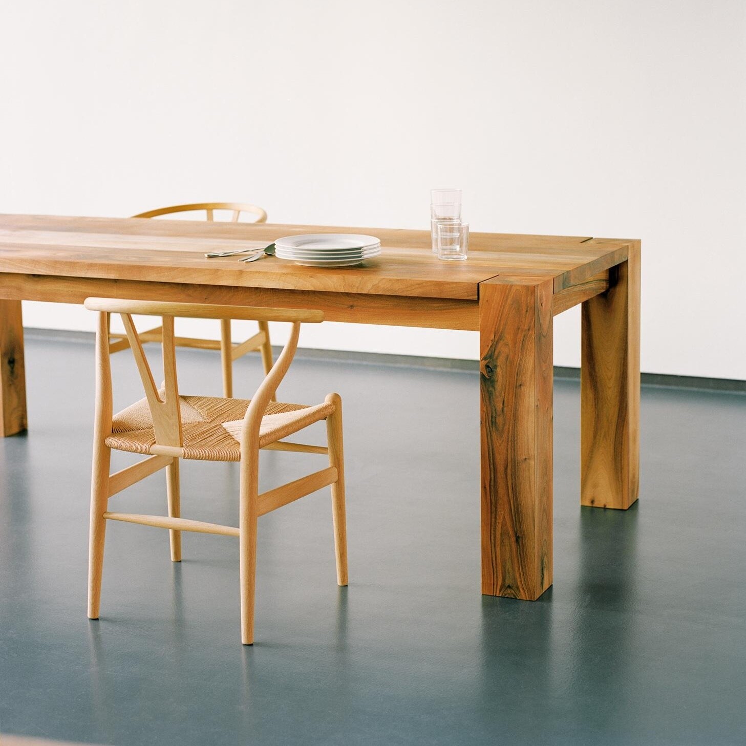 e15 TA04 BigFoot Table