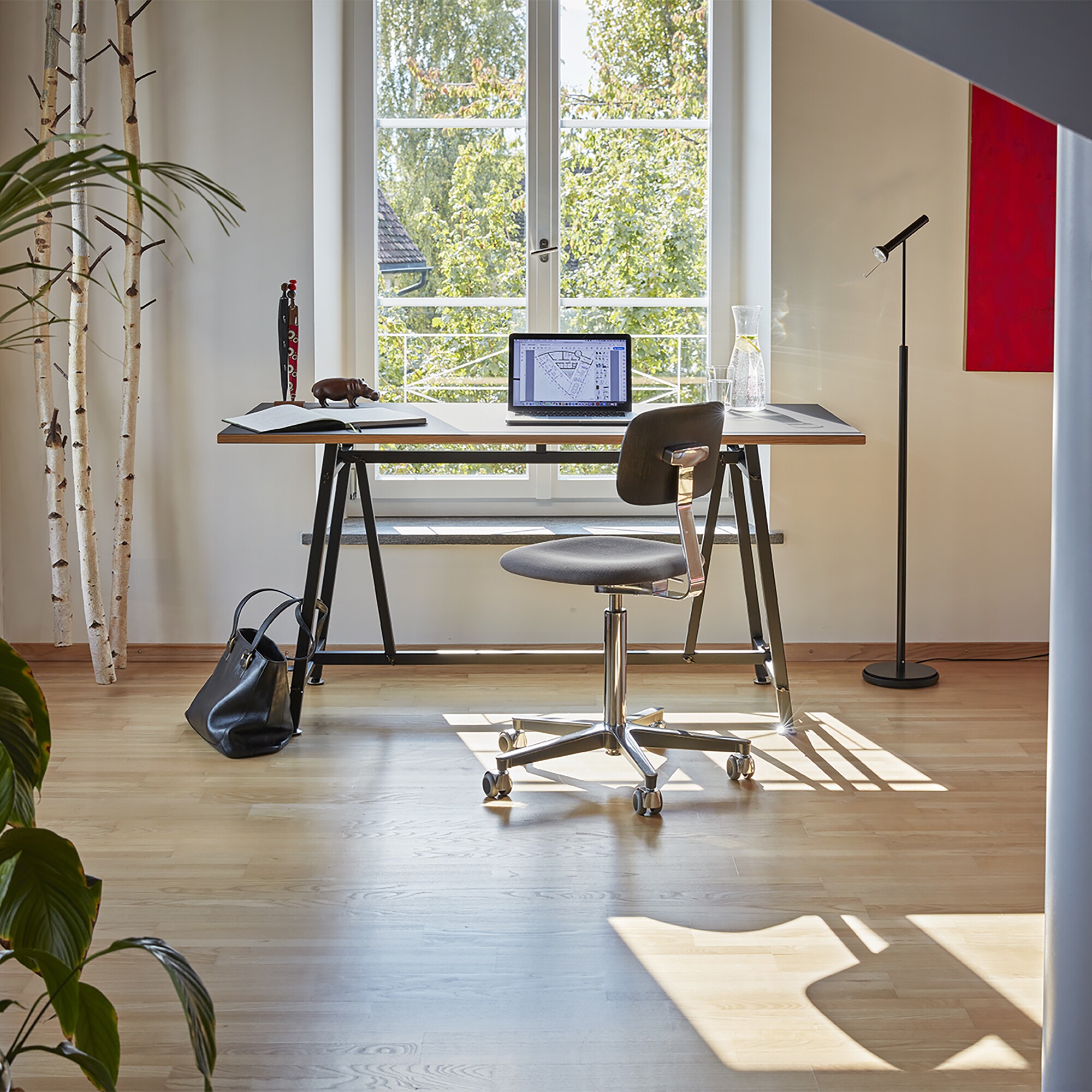 Atelier Model 4030 Table