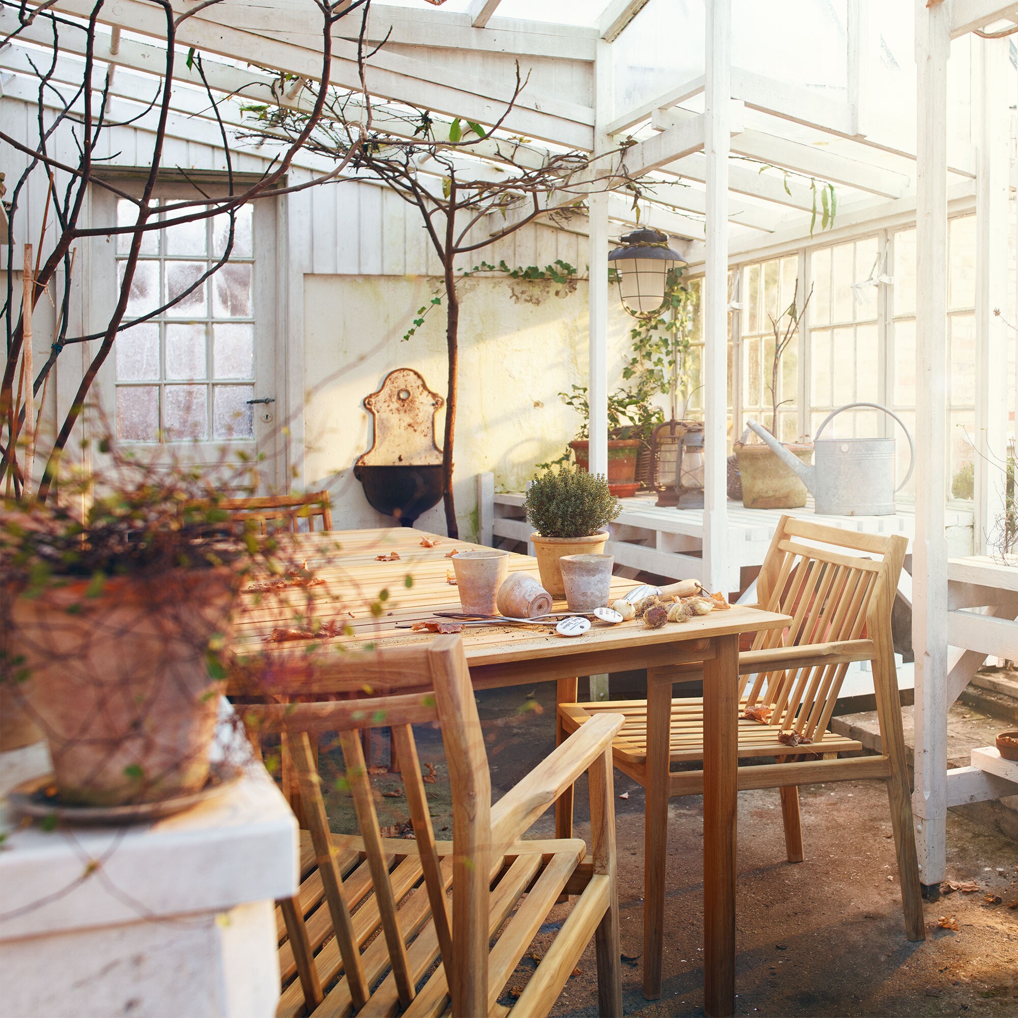 M3 Sammen Teakwood Garden Table