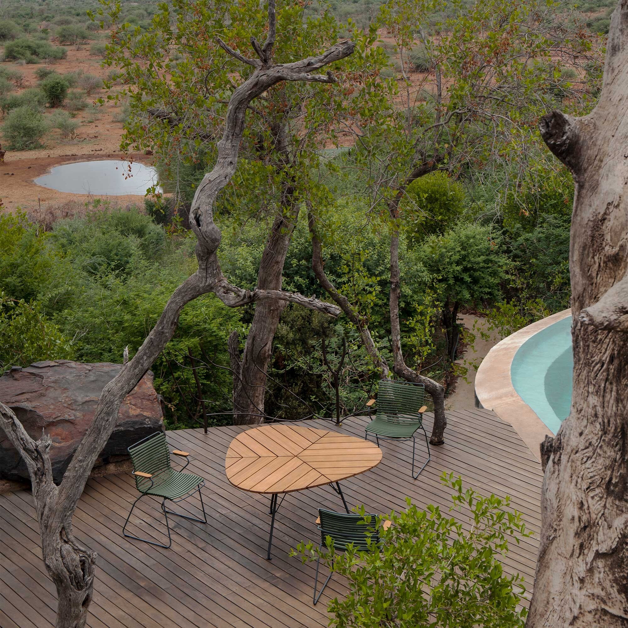 Leaf Outdoor Table Ø 146cm