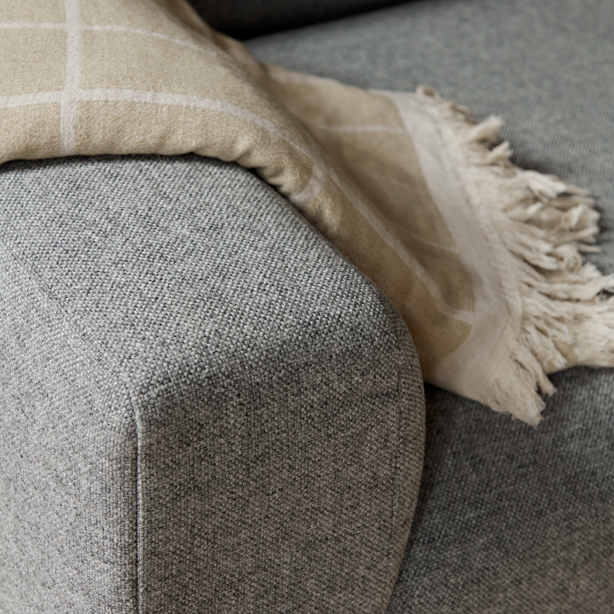 Develius 2-Seater Sofa 220x70x89cm