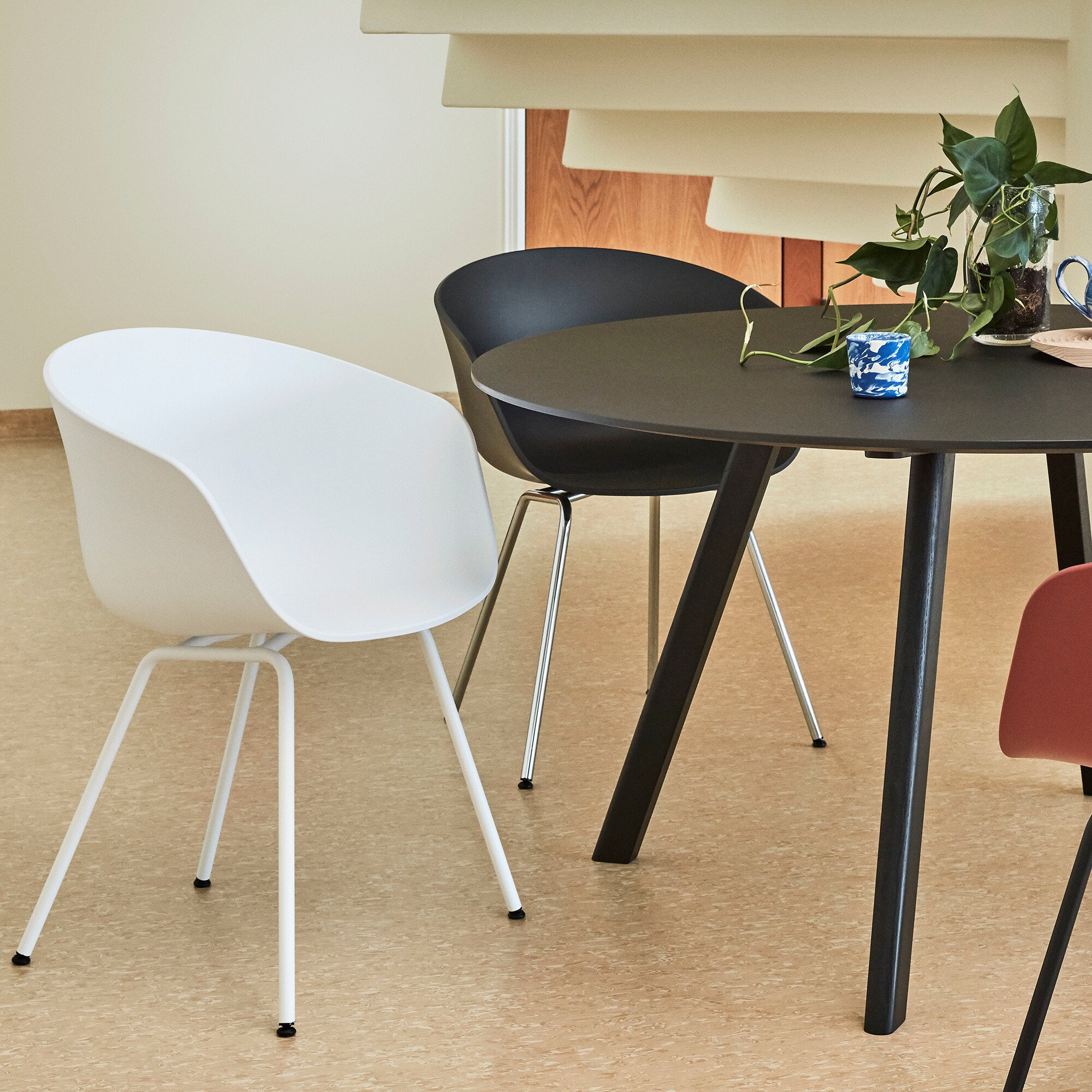 About a Chair AAC 26 2.0 White Steel Base