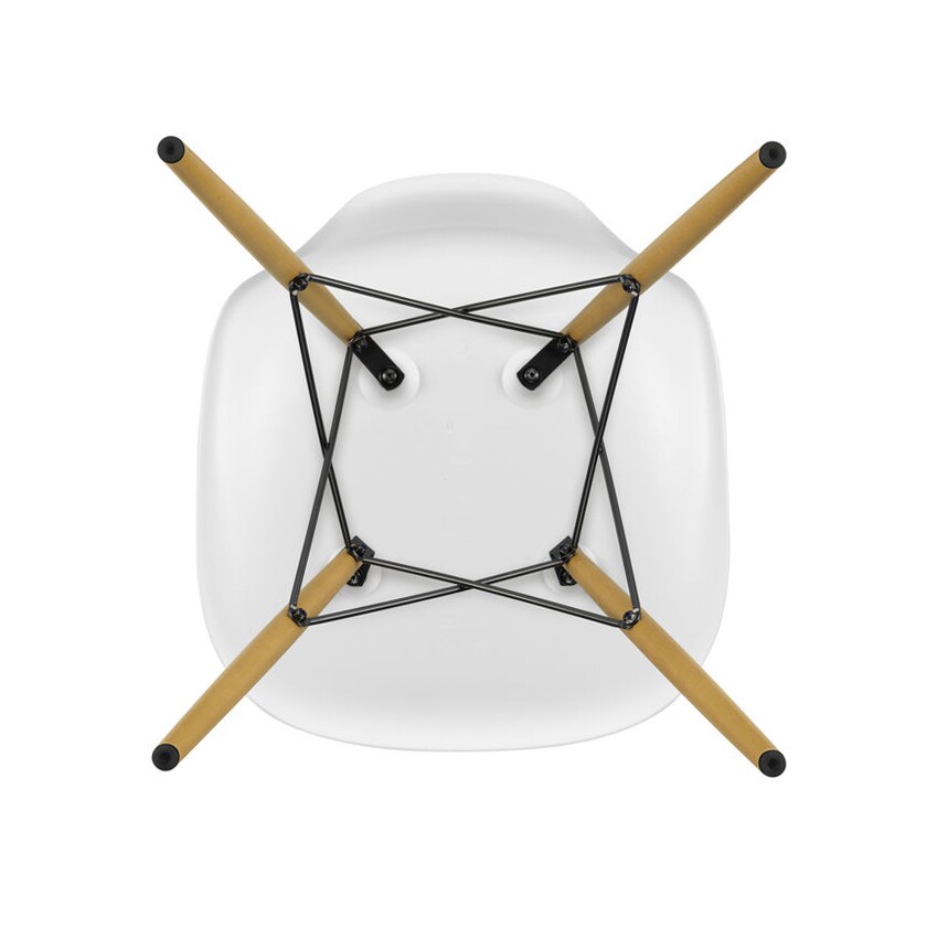 Eames Plastic Side Chair DSW RE Golden Maple