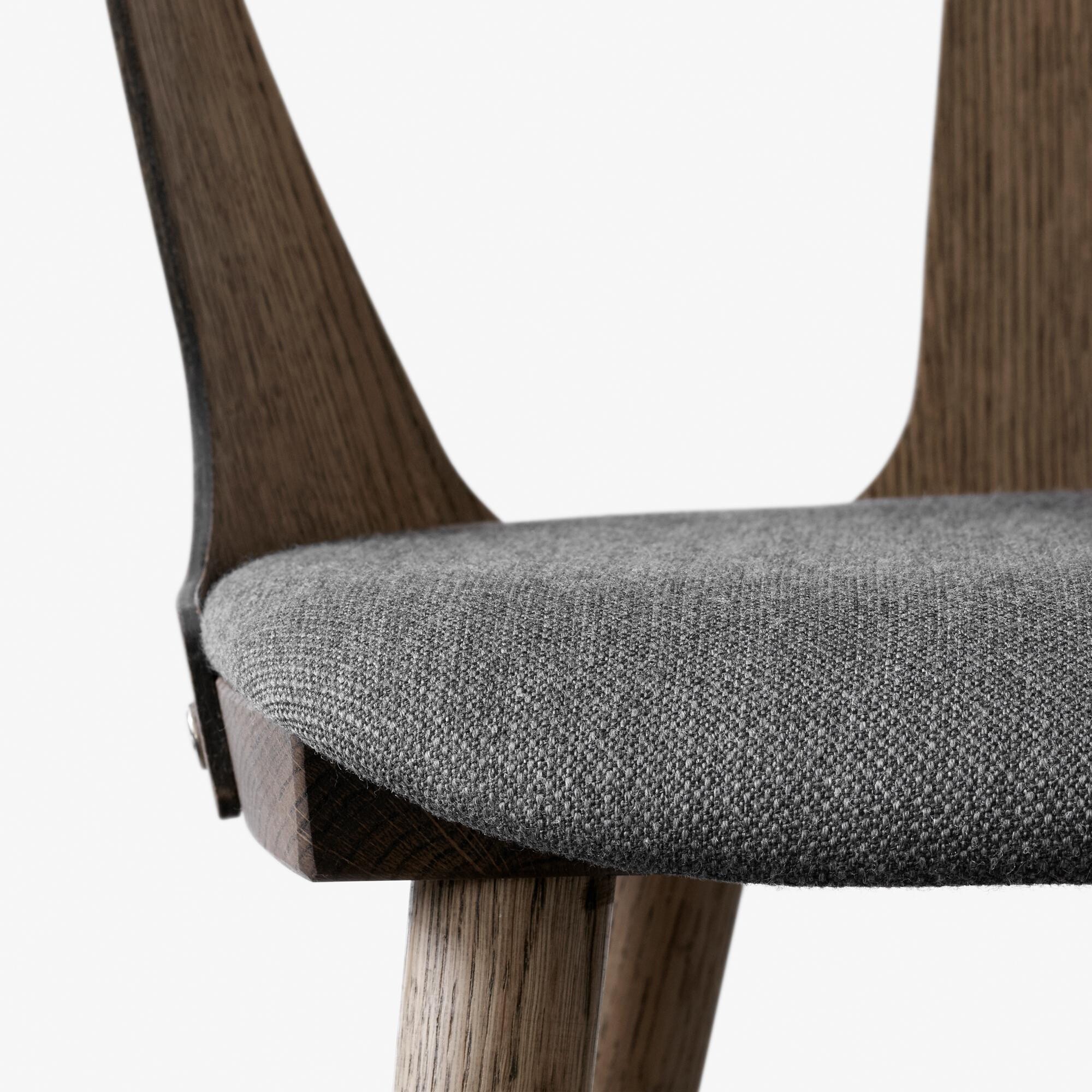 In Between SK2 Chair Upholstered Frame Oak