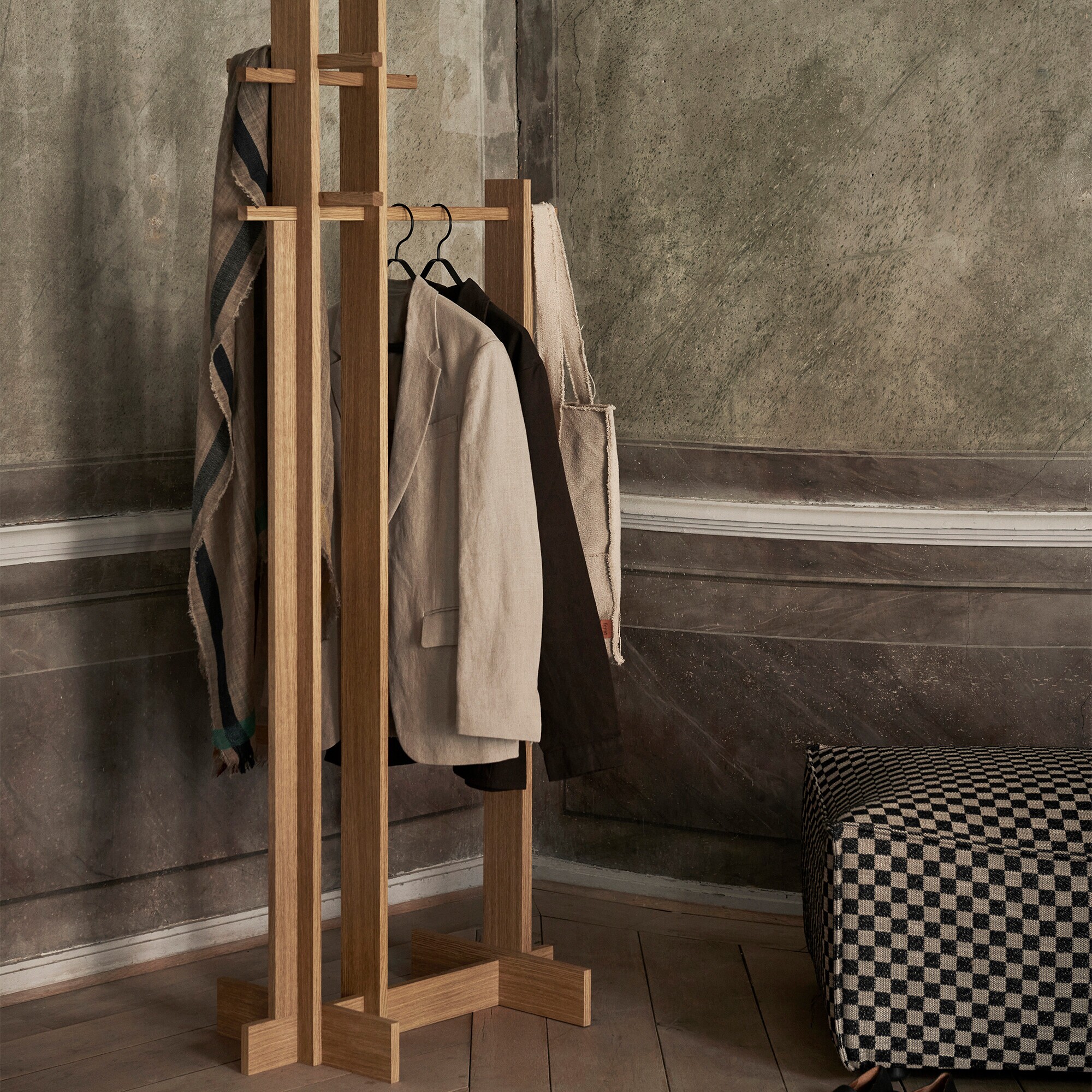 Bridge Clothes Stand