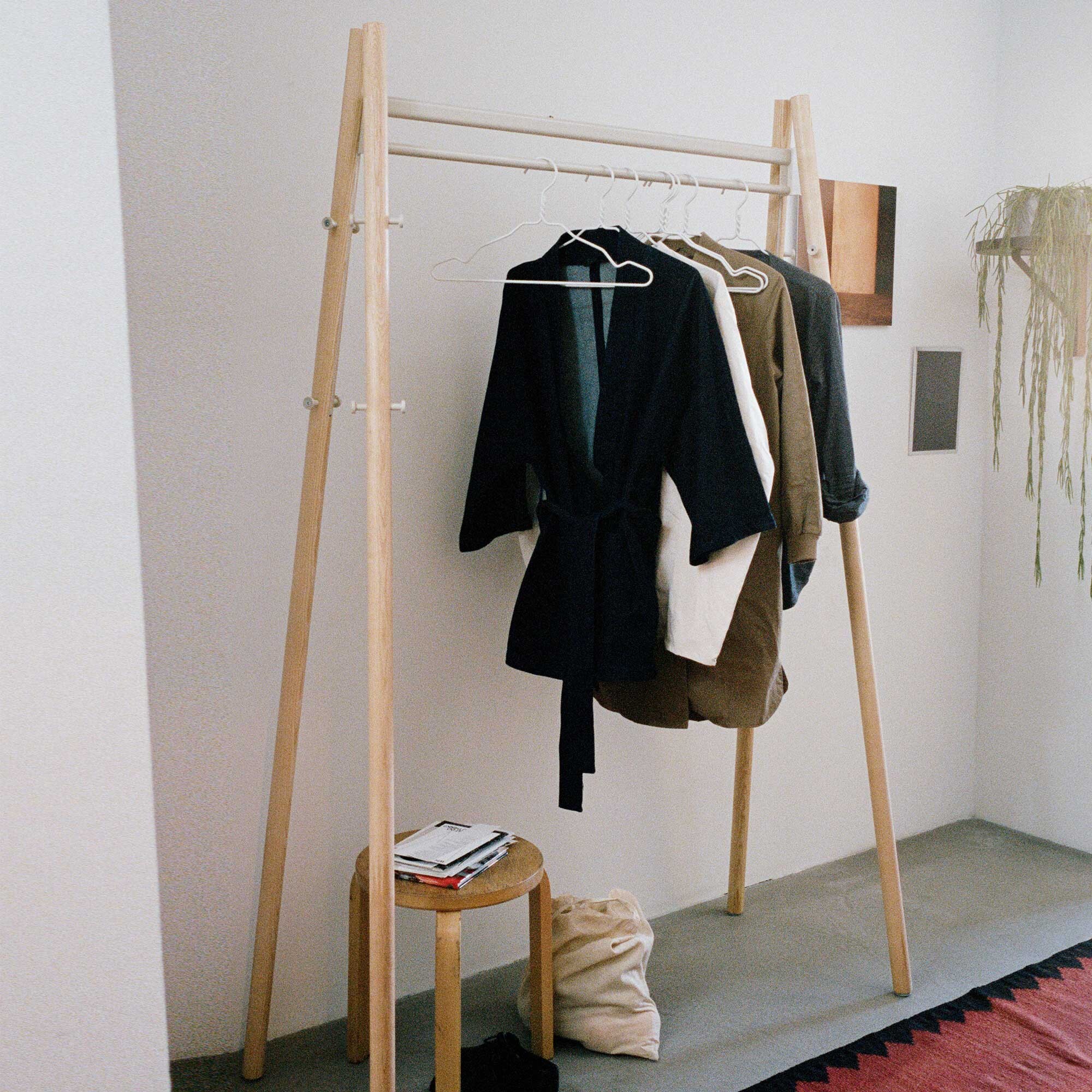 Kiila Coat Stand 133x192x55cm