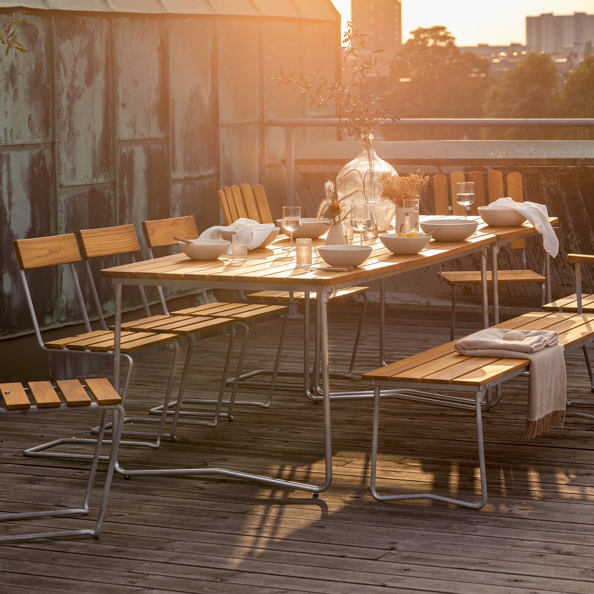 B25A 120 Garden Dining Table Foldable 120x92cm Teak