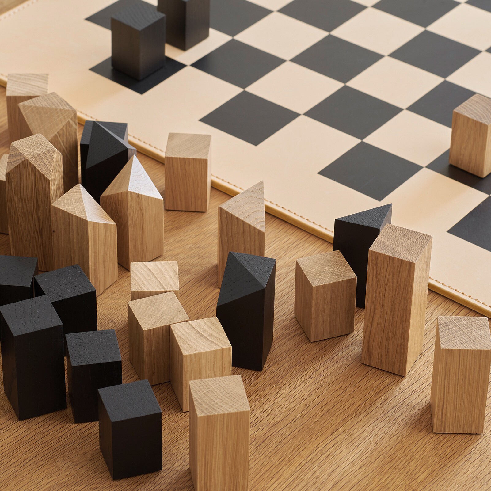 Nona Chess Pieces
