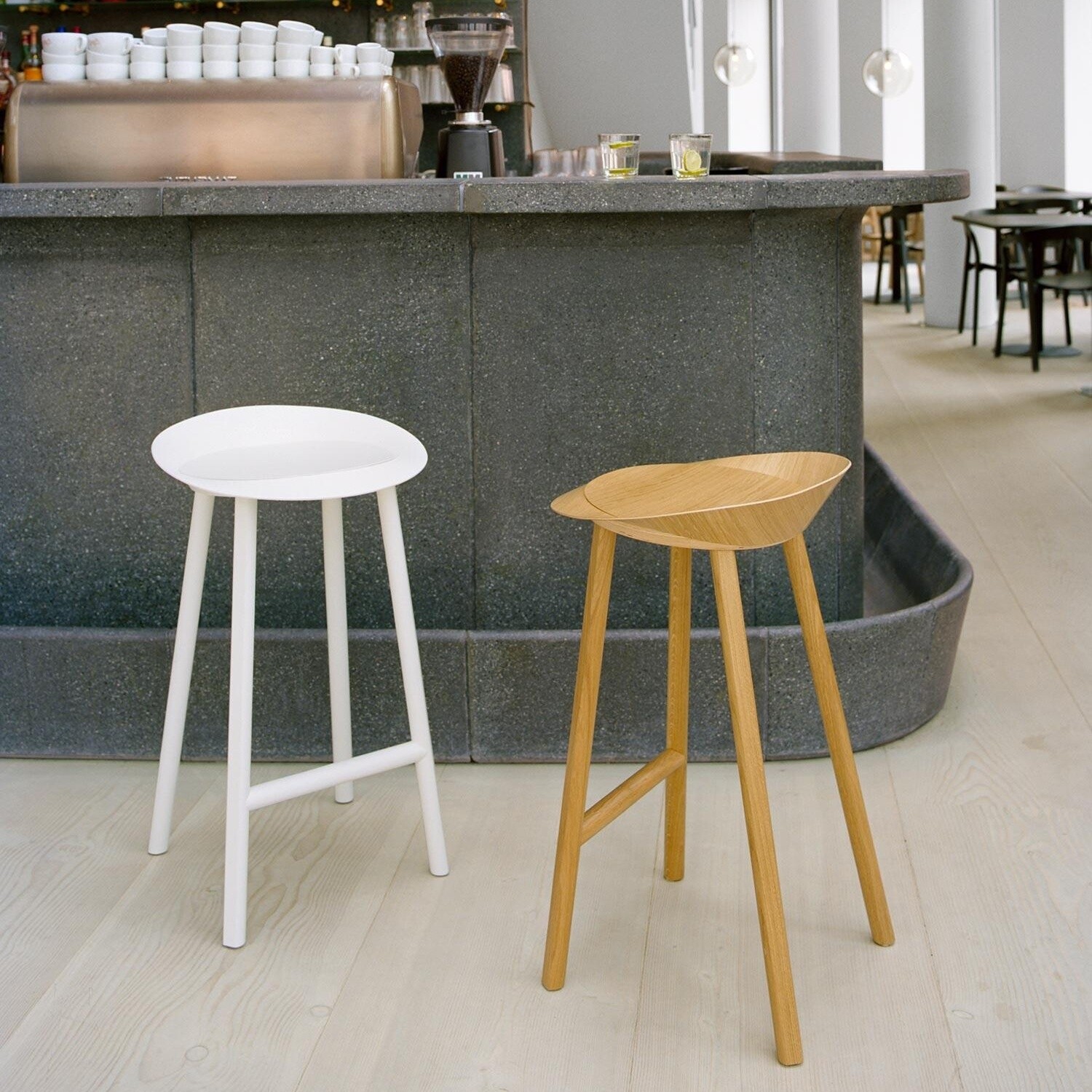 e15 ST10 Jean Barstool