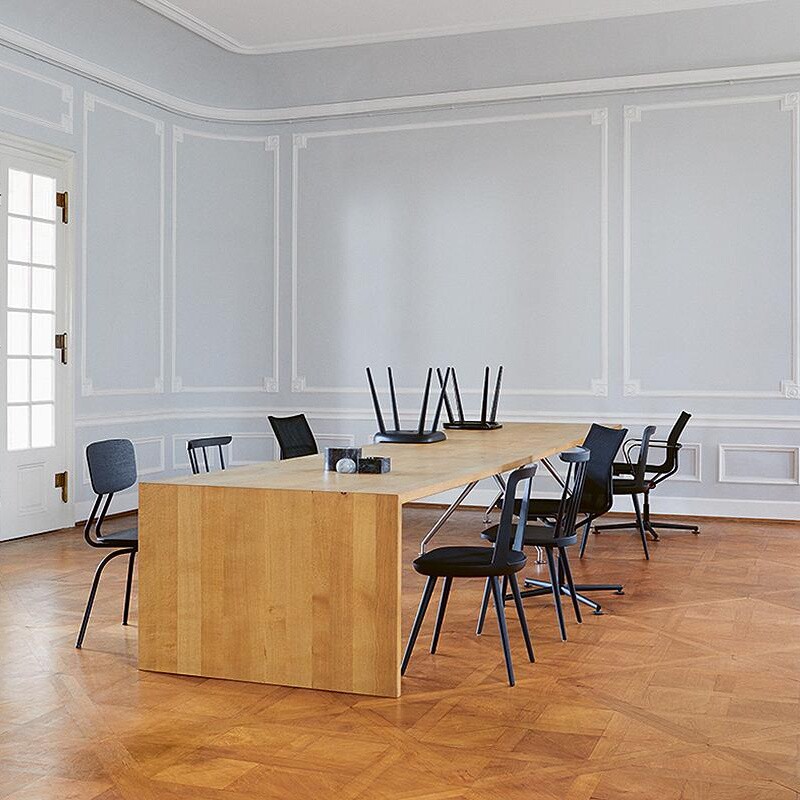 D1 Office Chair With Armrests 4-legged