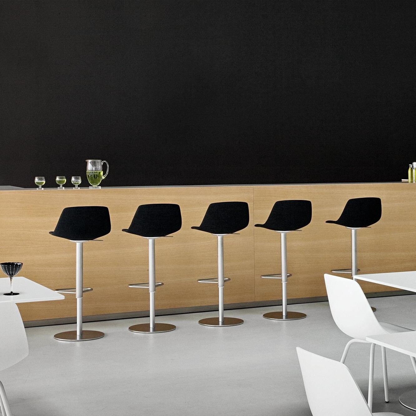 Miunn S104T Bar Stool Frame Round 75-100cm