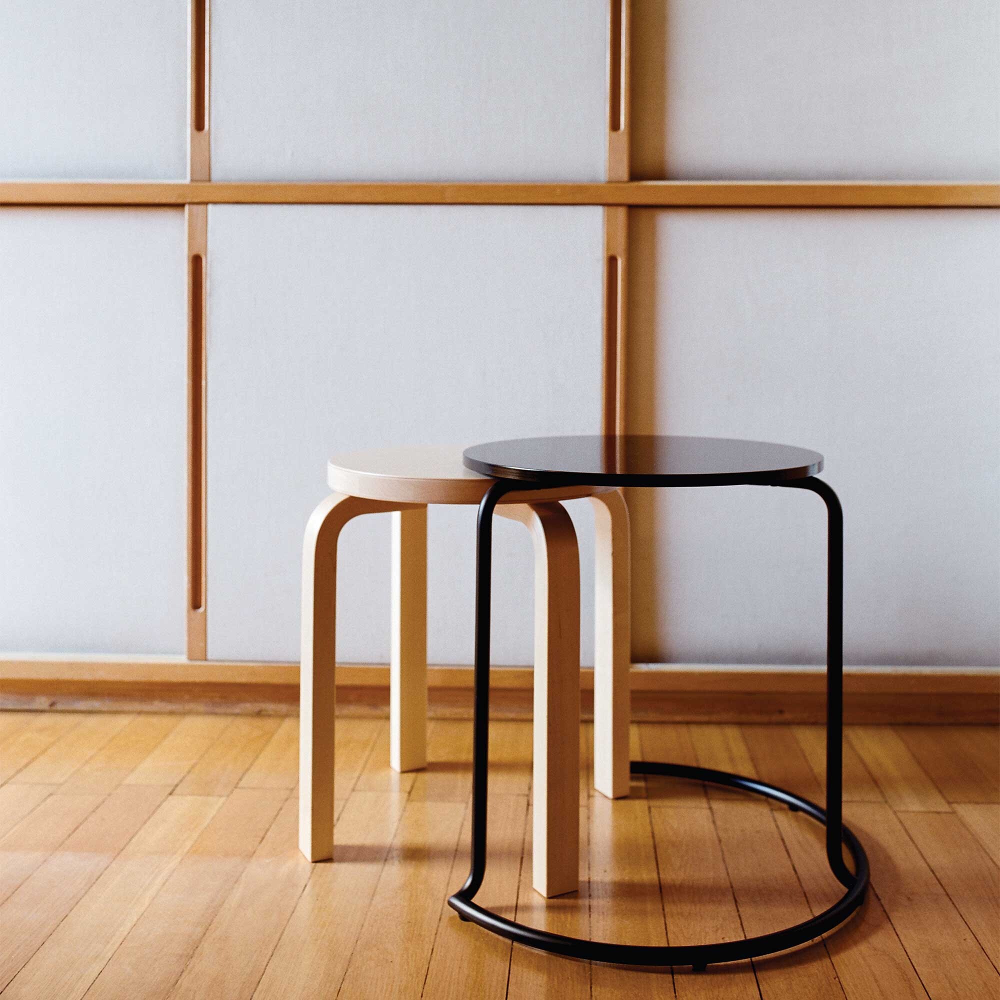 E60 Stool Clear Lacquered Base