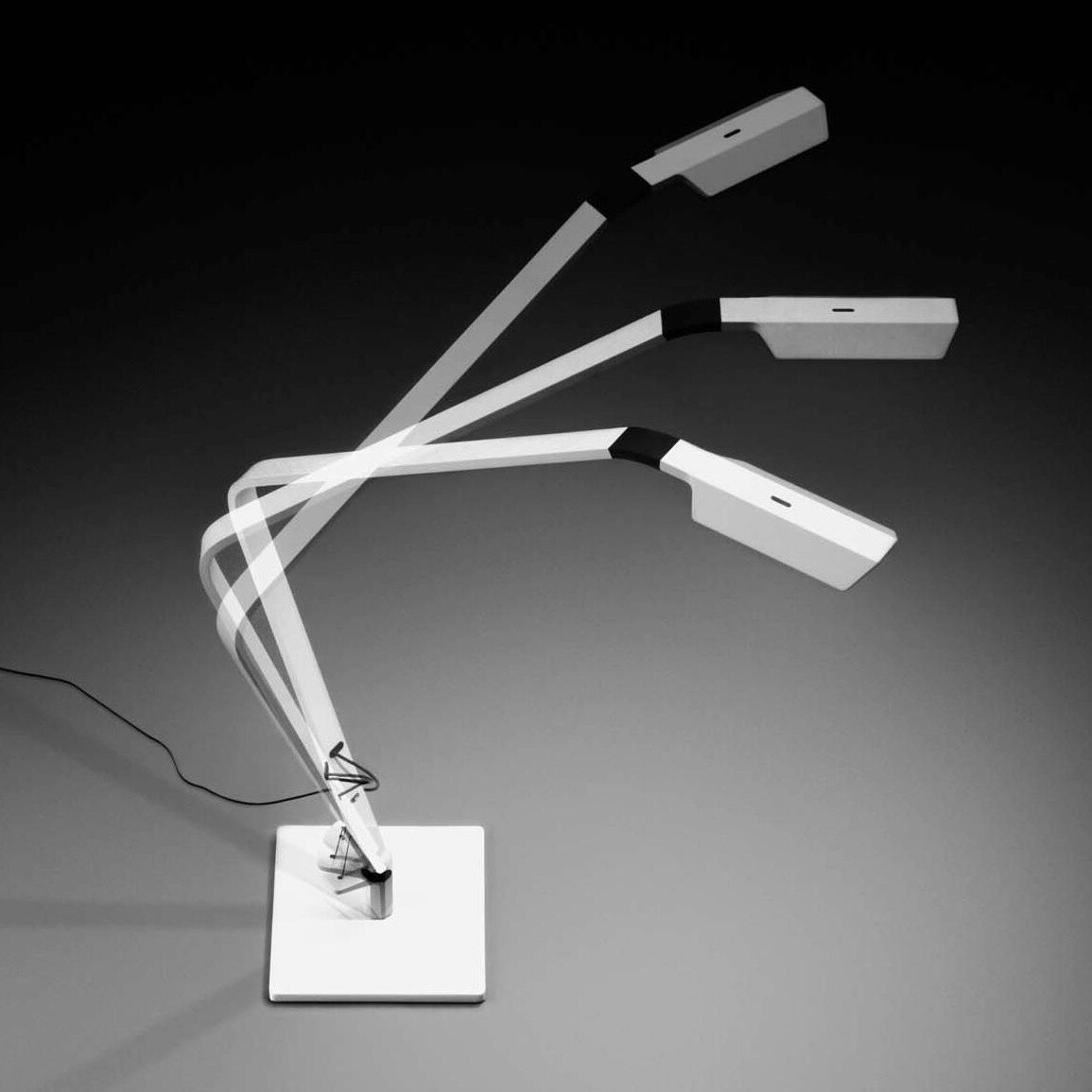 Flex 0750 LED Desk lamp