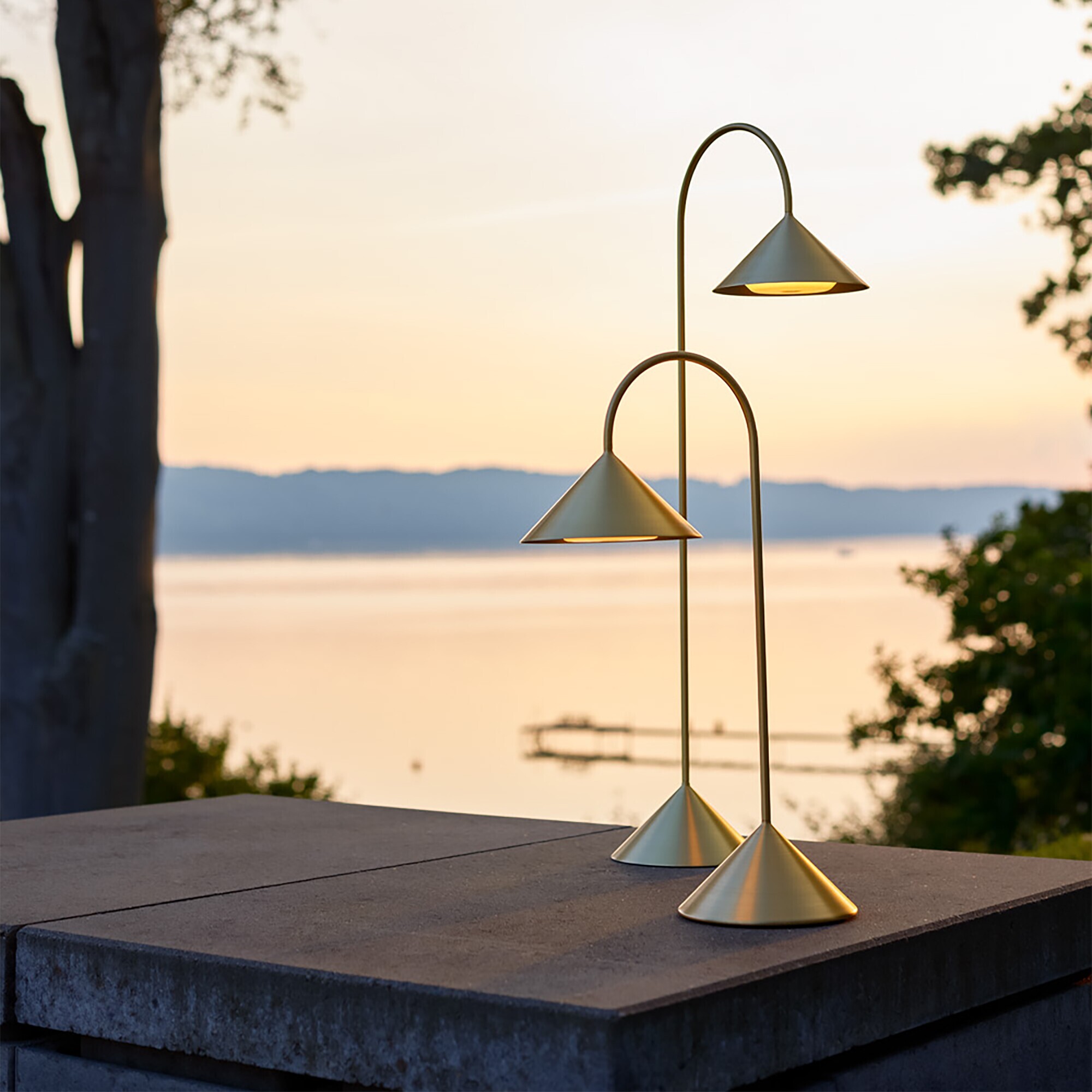 Grasp LED Battery Lamp Portable H 47cm