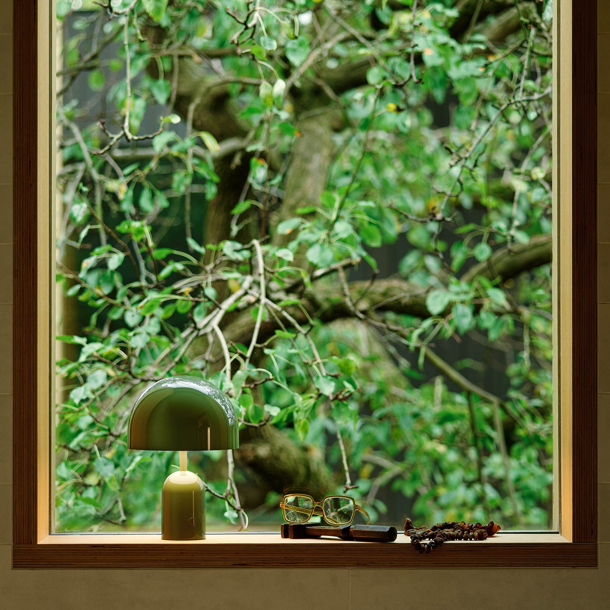 Bell LED Table Lamp with Battery