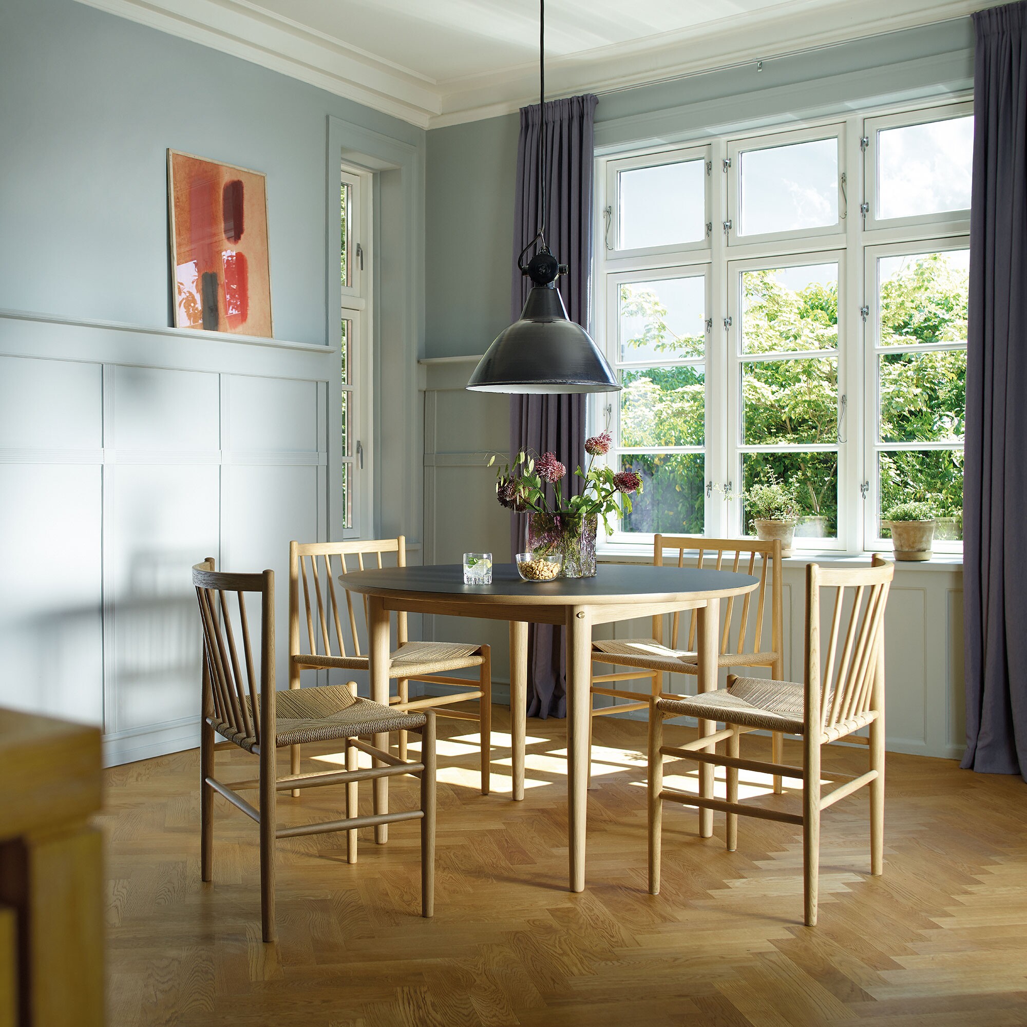 C62 Bjørk Dining Table