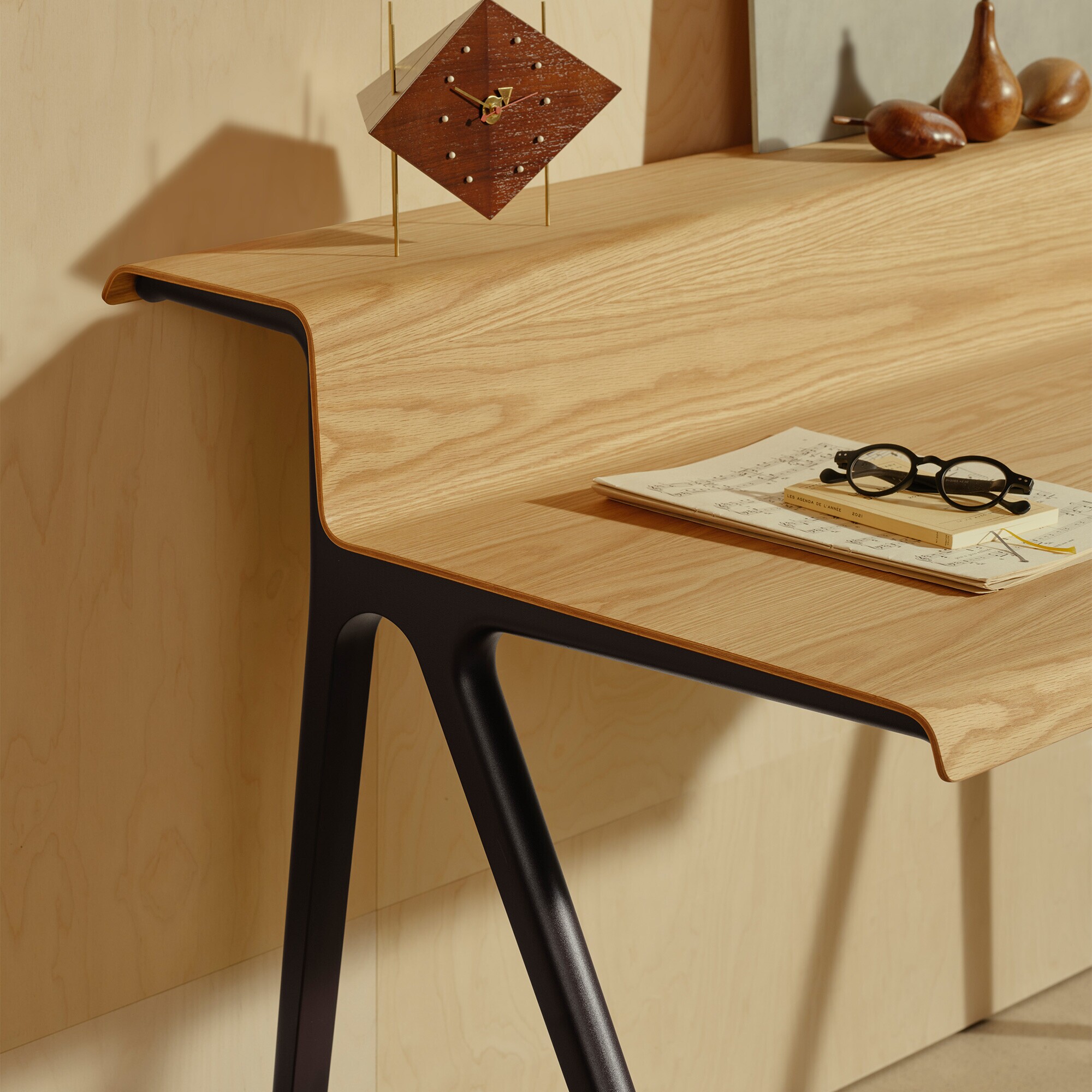 Courier Desk Deep Black Base