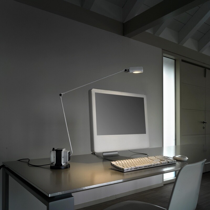 Daphine Classic Office Lamp