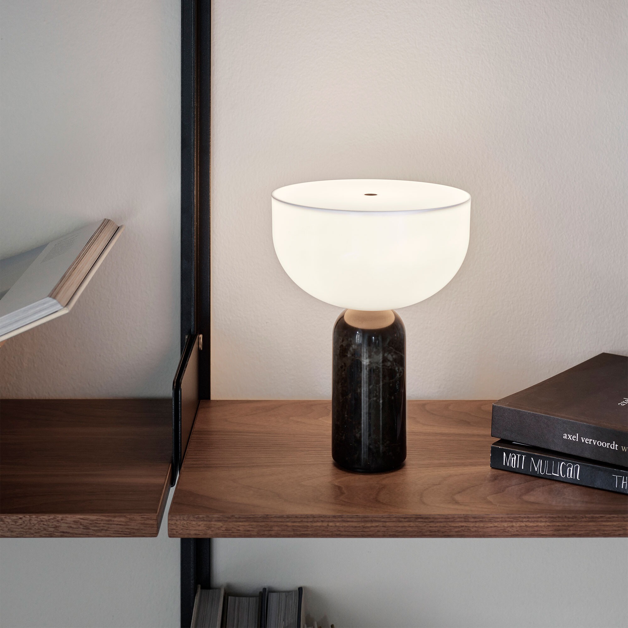 Kizu Portable LED Table Lamp with Battery