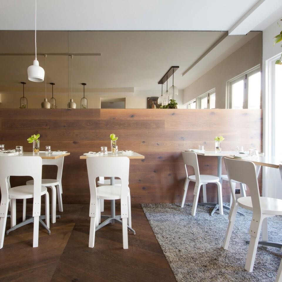 66 Chair Lacquered Base