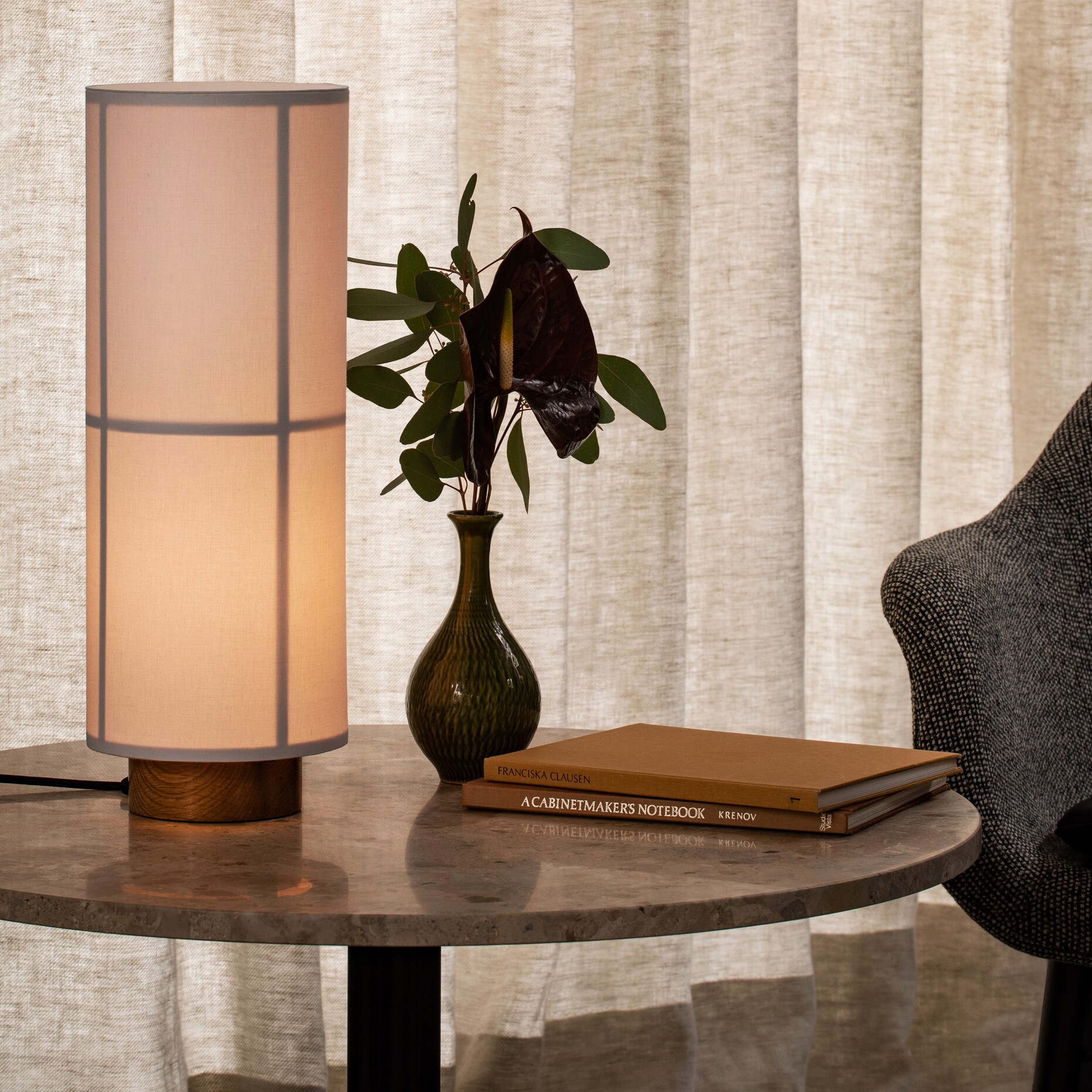Hashira Table Lamp