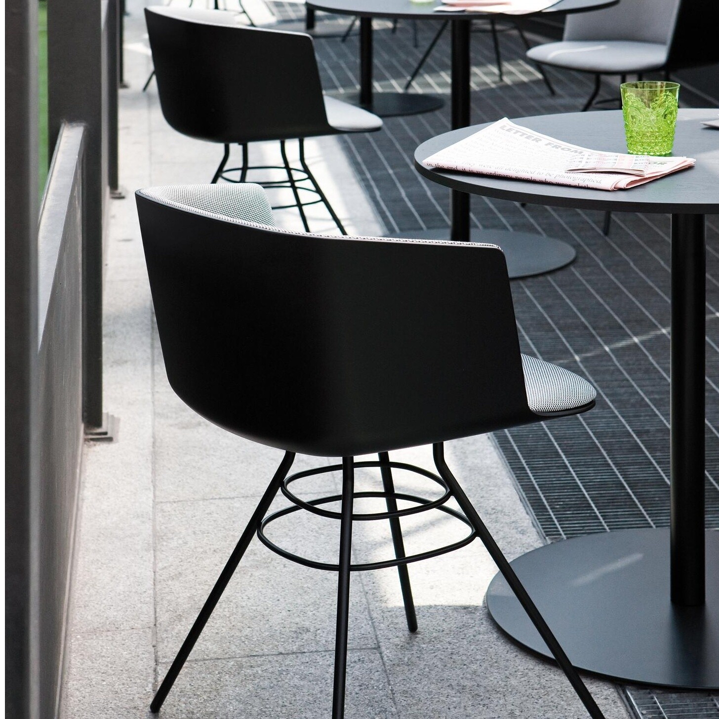 Brio Bistro Table Frame Black Round H72cm