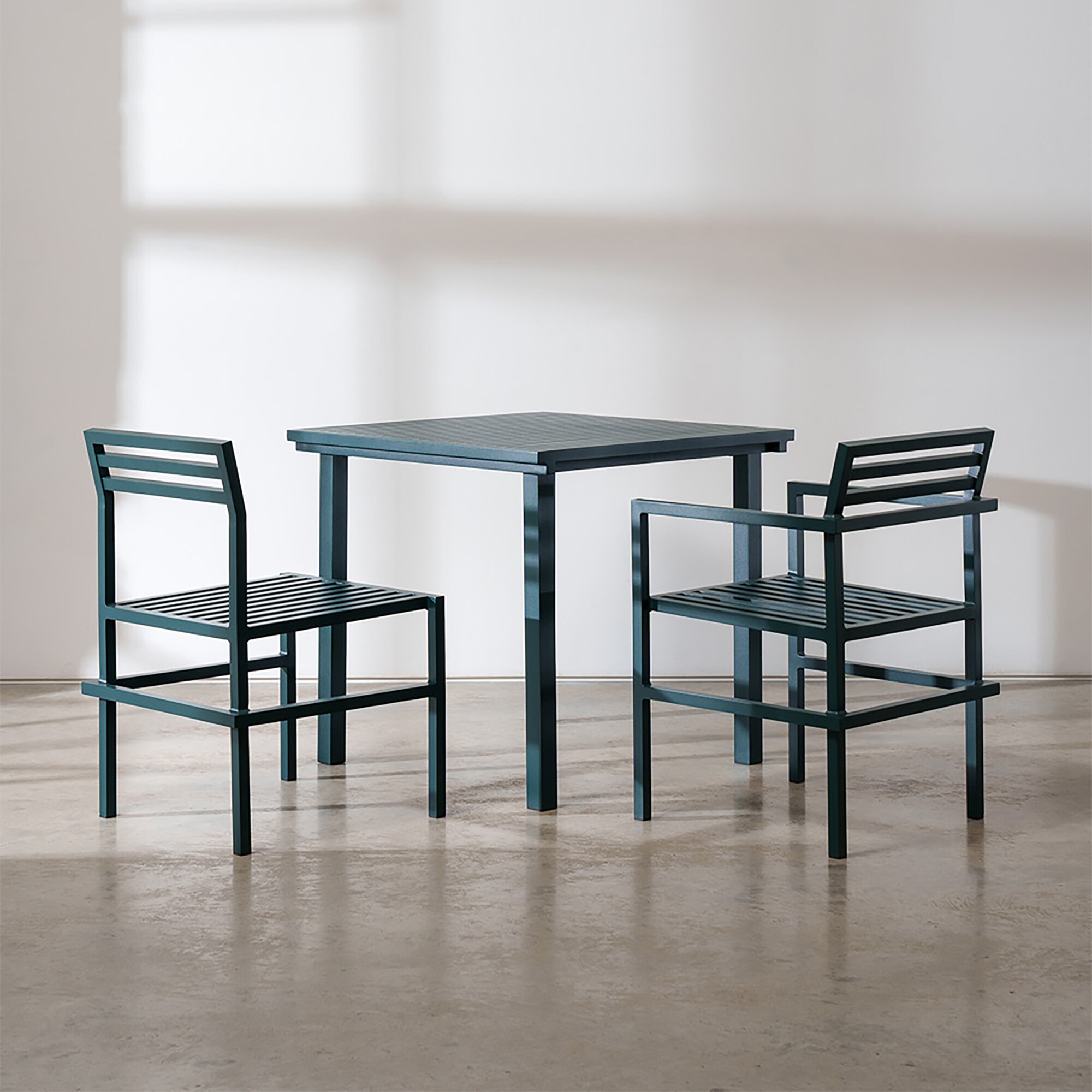 19 Outdoors Dining Chair