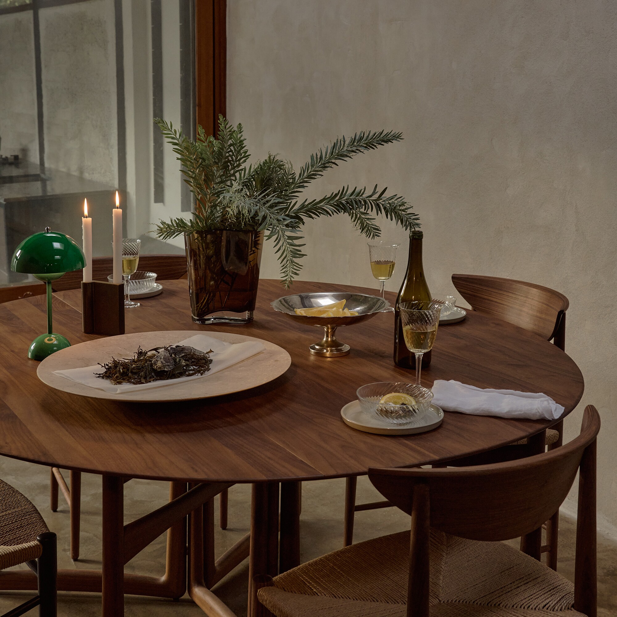 Flowerpot VP9 LED Battery Table Lamp