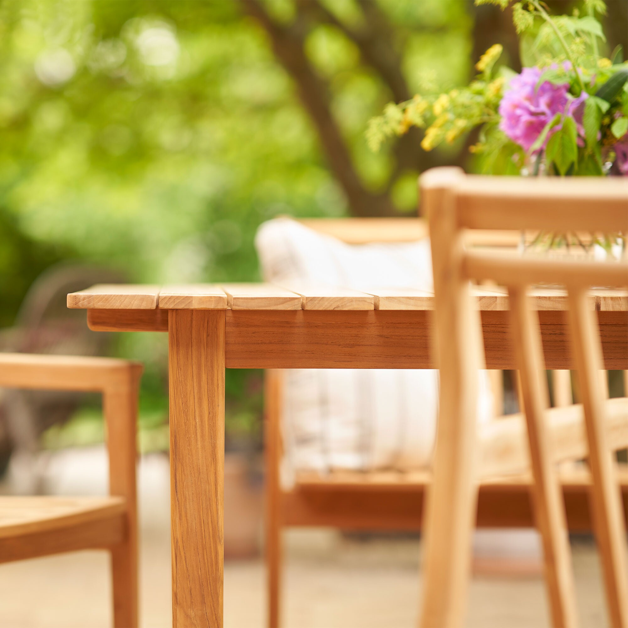 M3 Sammen Teakwood Garden Table