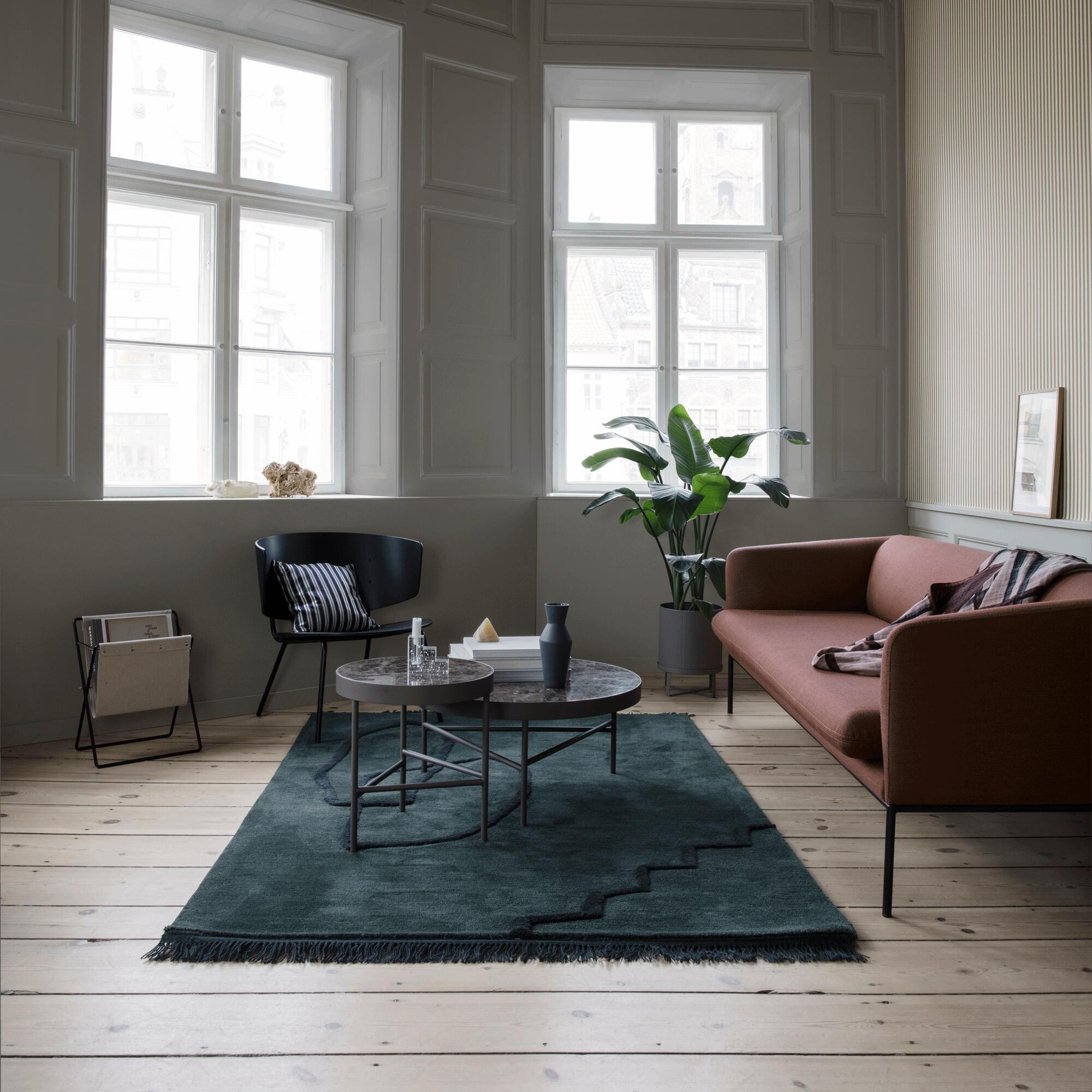 Herman Magazine Stand