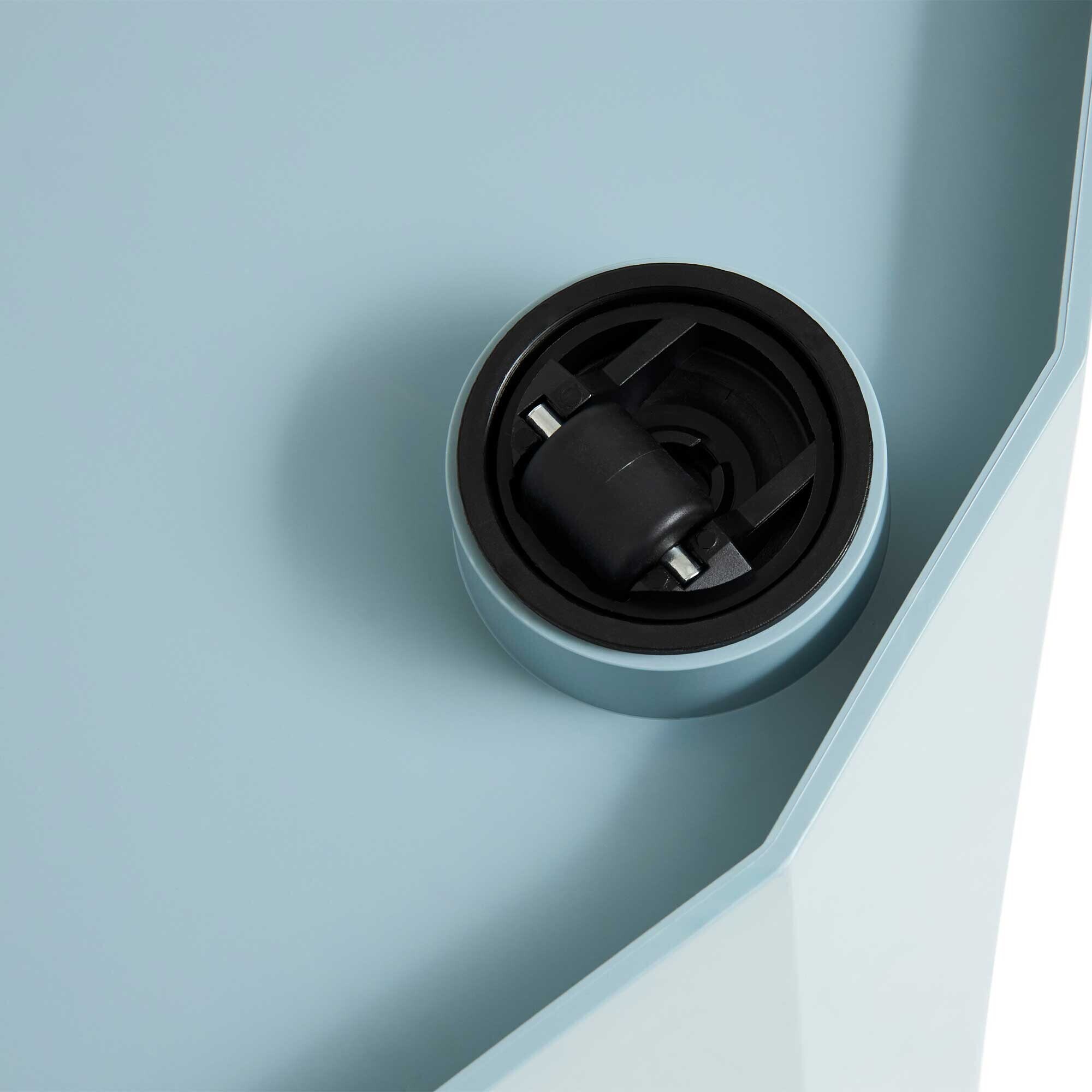 Facet Container High with Feet and Castors