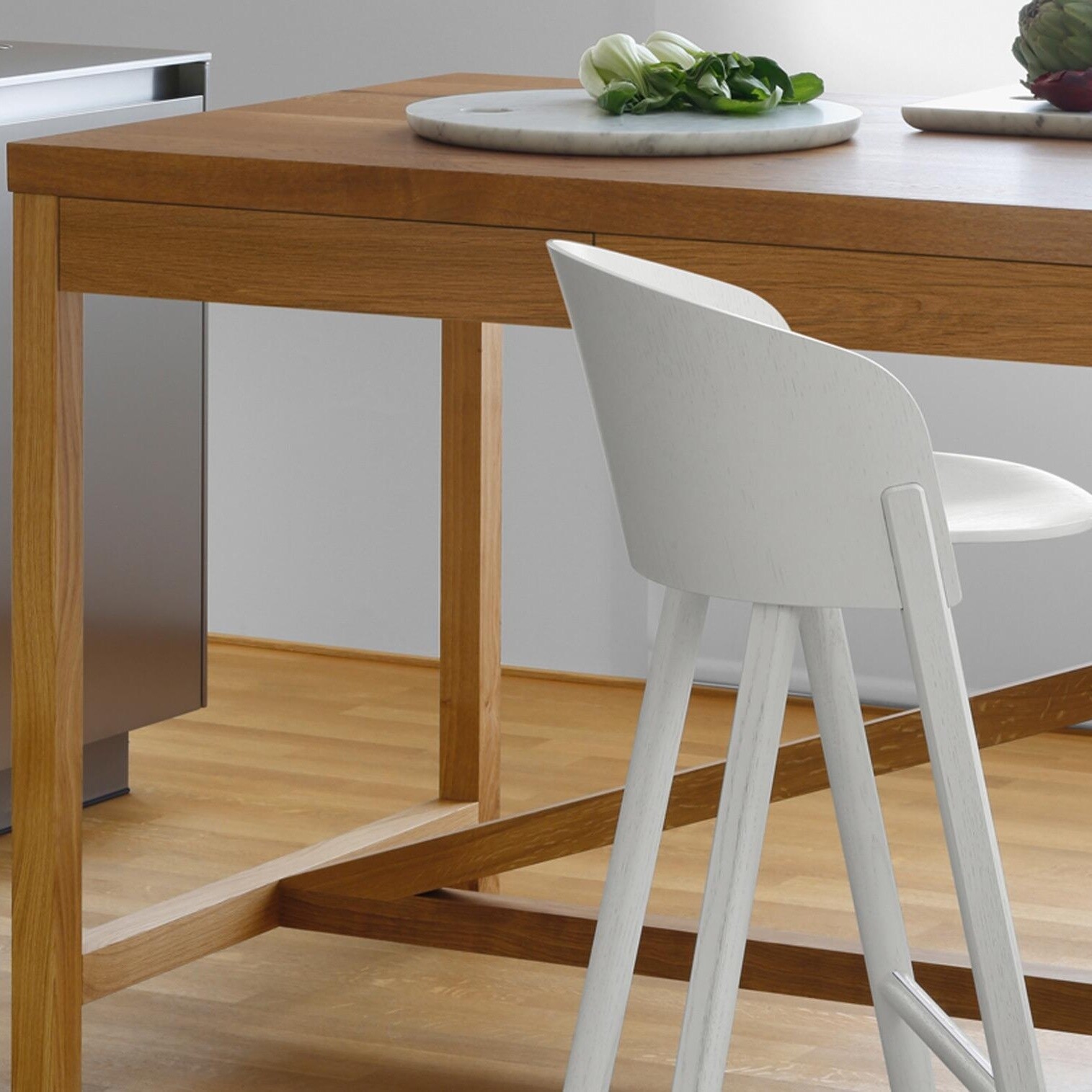 e15 TA21 Platz Dining Table H 95cm