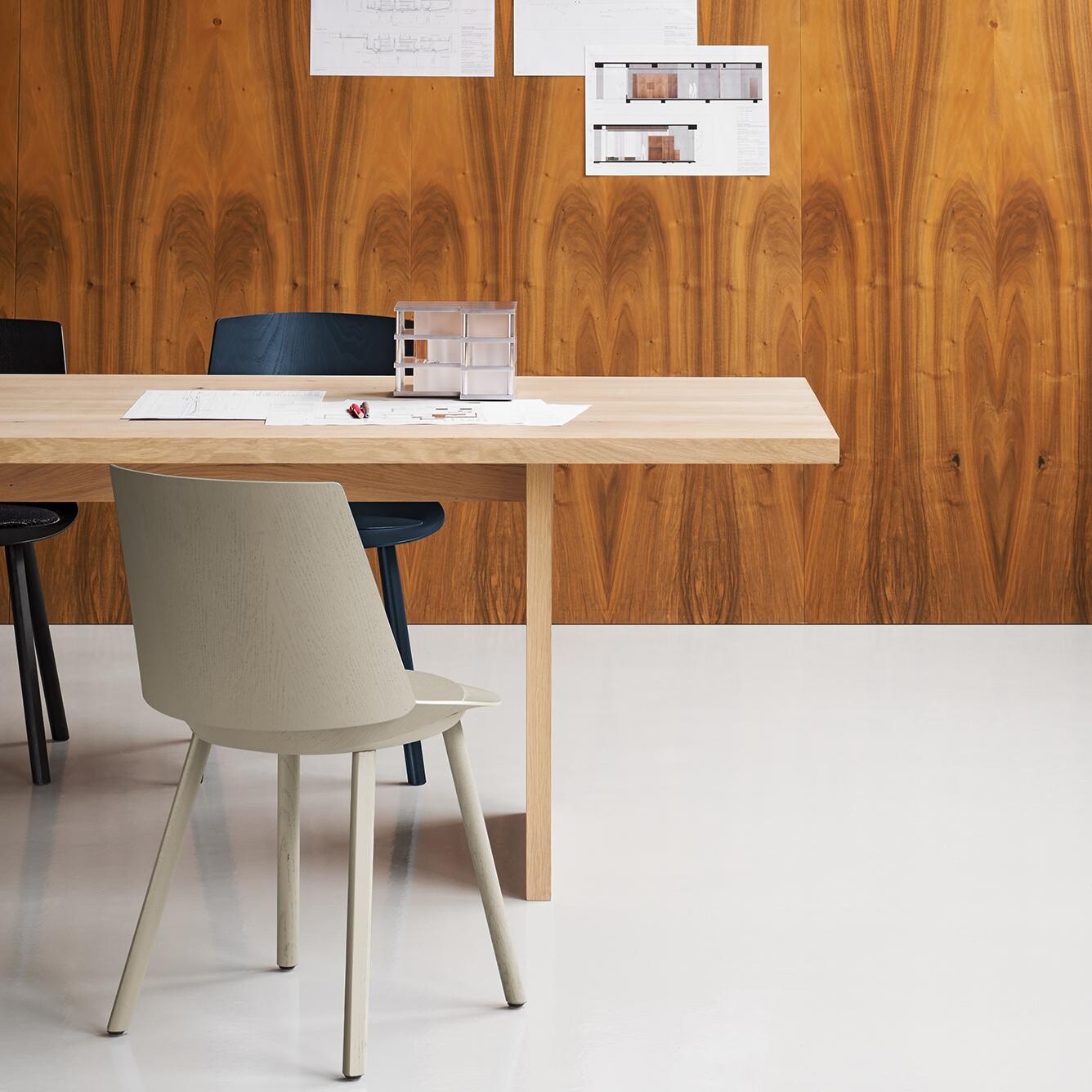 e15 TA23 Ashida Dining Table