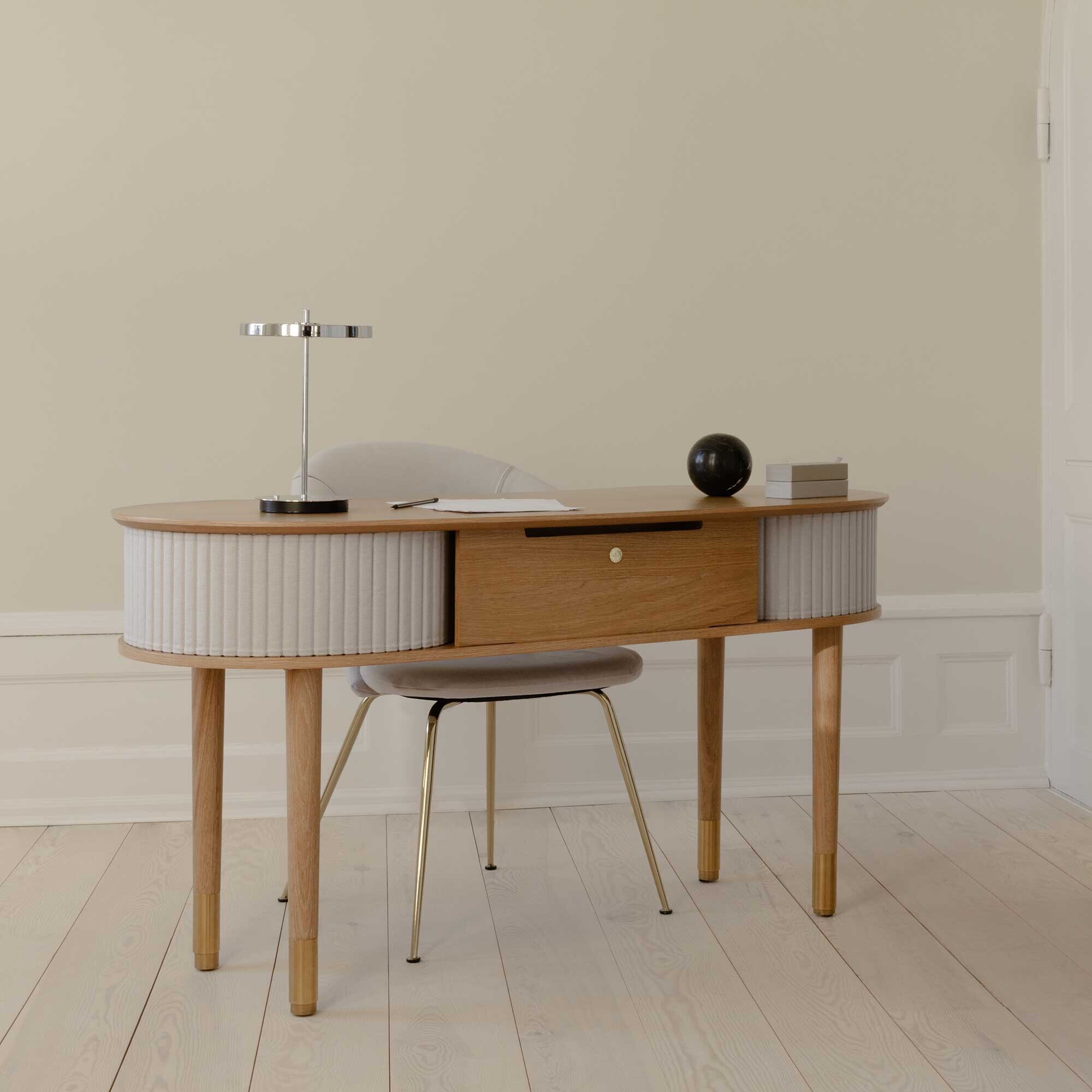 Audacious Desk