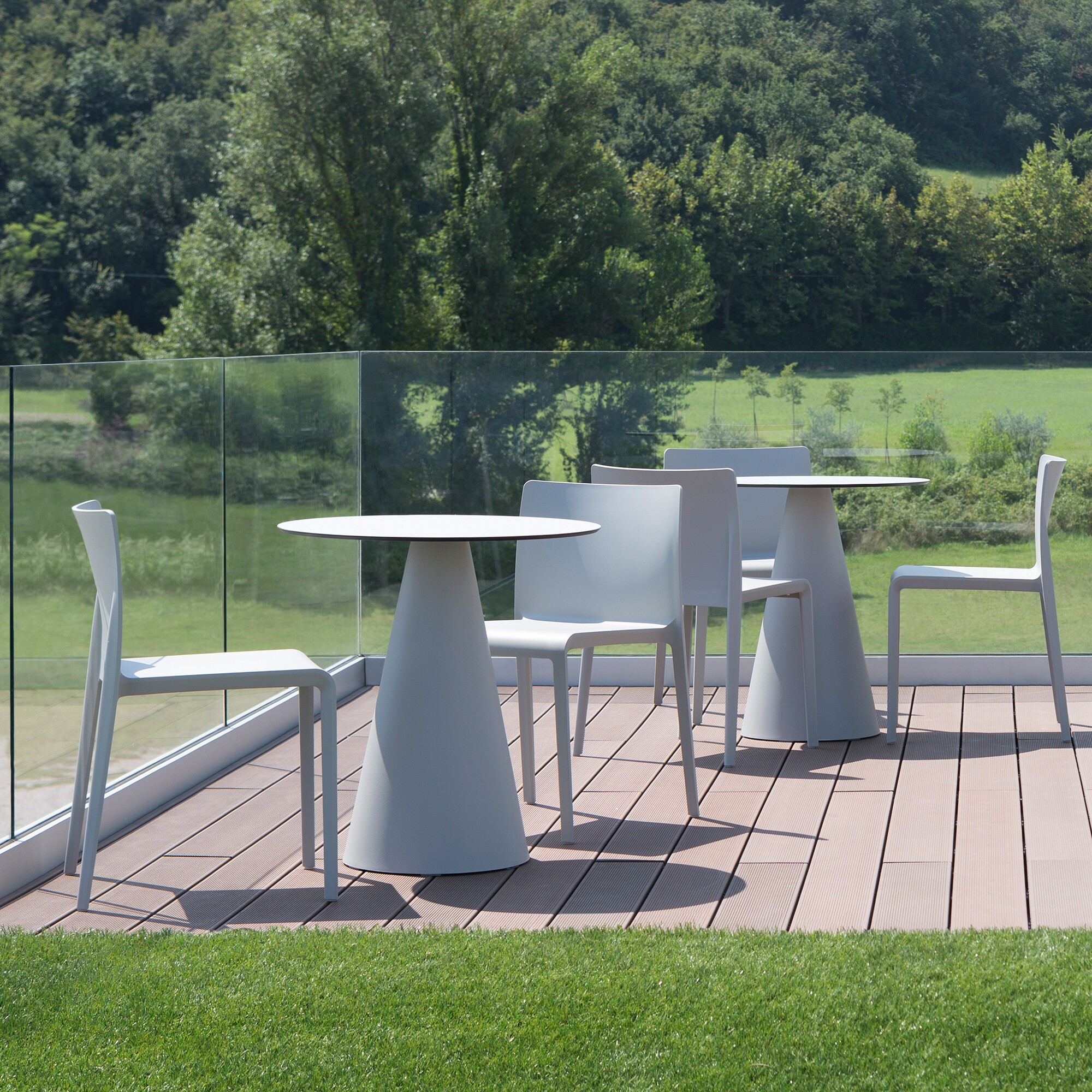 Ikon 865 Table Ø 69cm