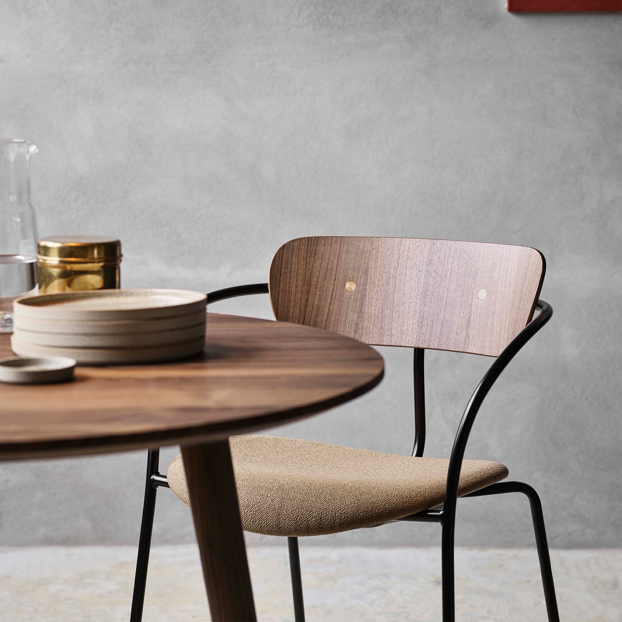 In Between SK3 Dining Table