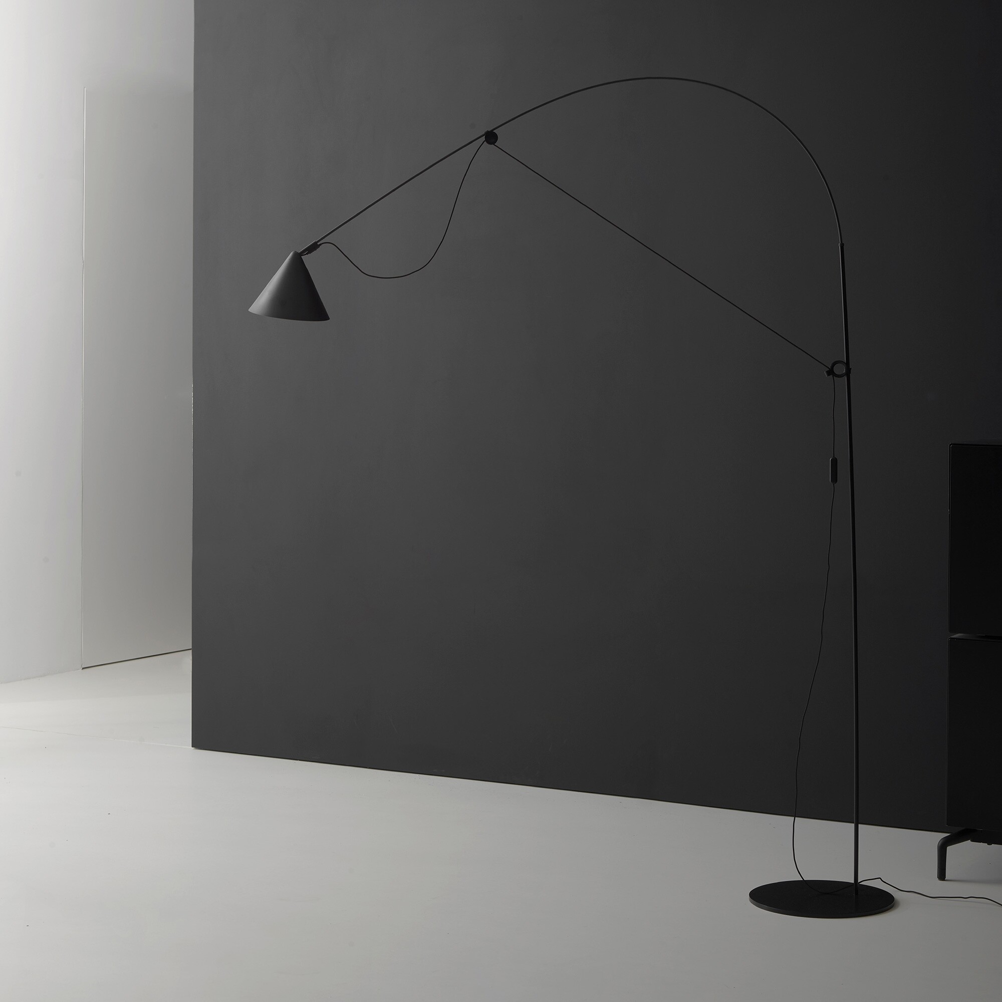 AYNO LED Floor Lamp L