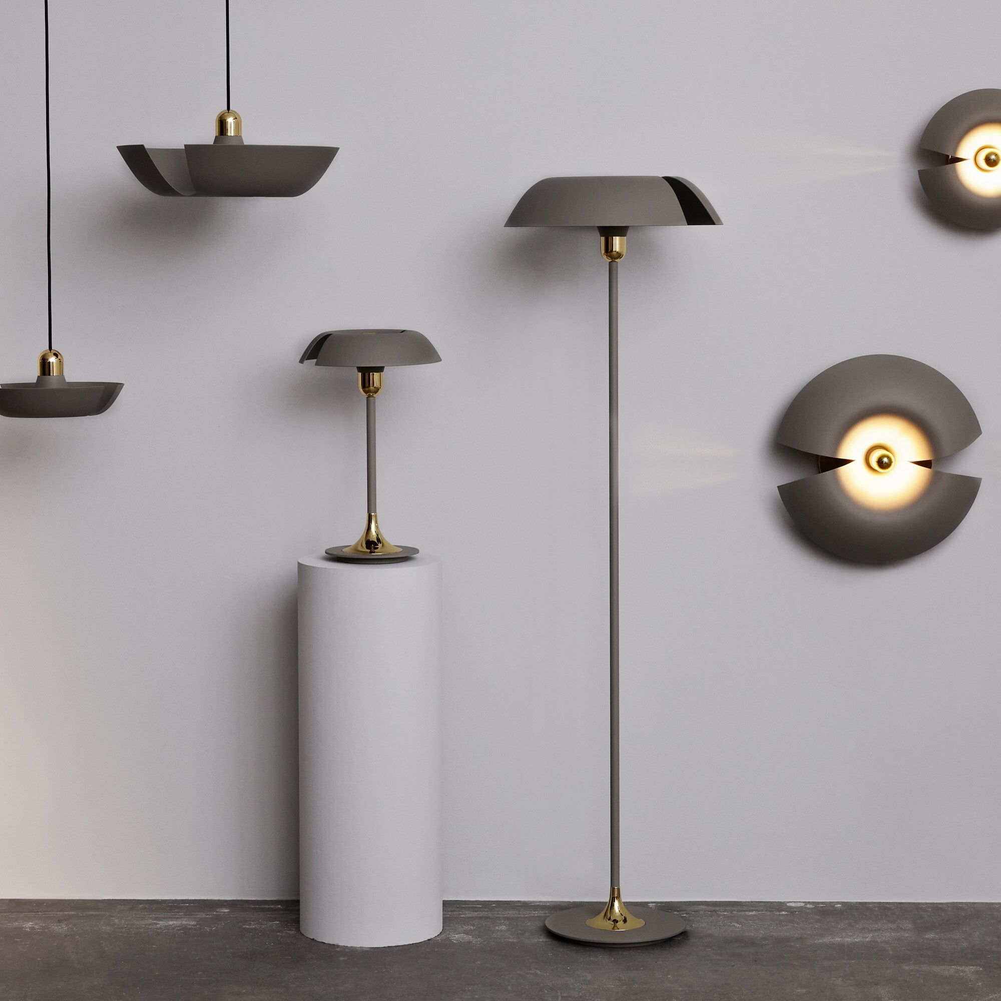 Cycnus Floor Lamp