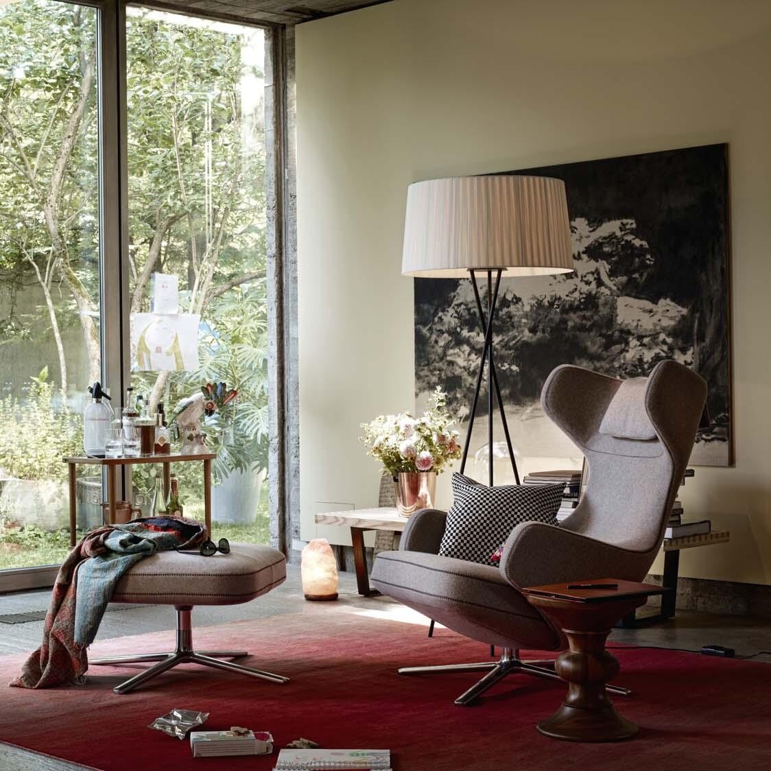 Grand Repos Lounge Chair & Ottoman Fabric