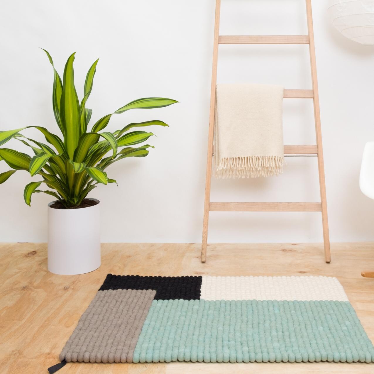 Cube Felt Ball Rug rectangular