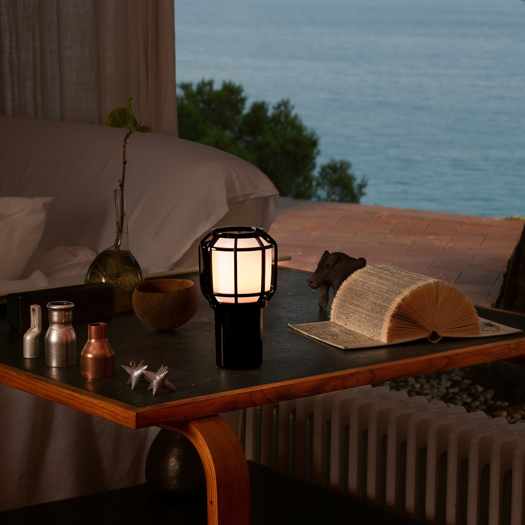 Chispa LED Lamp with Battery