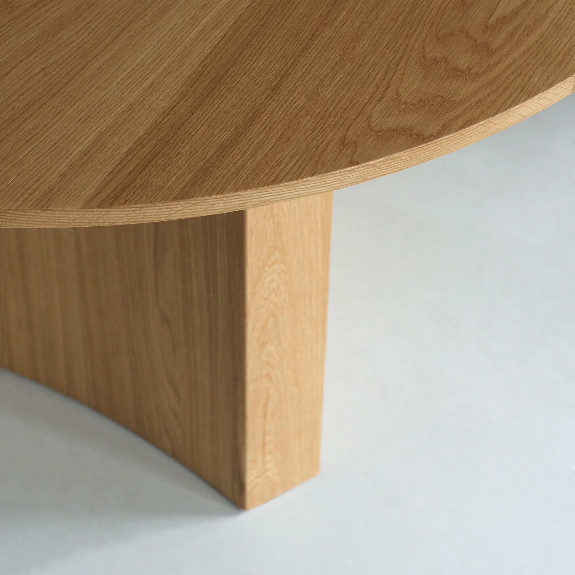 Bue Dining Table Ø 120cm