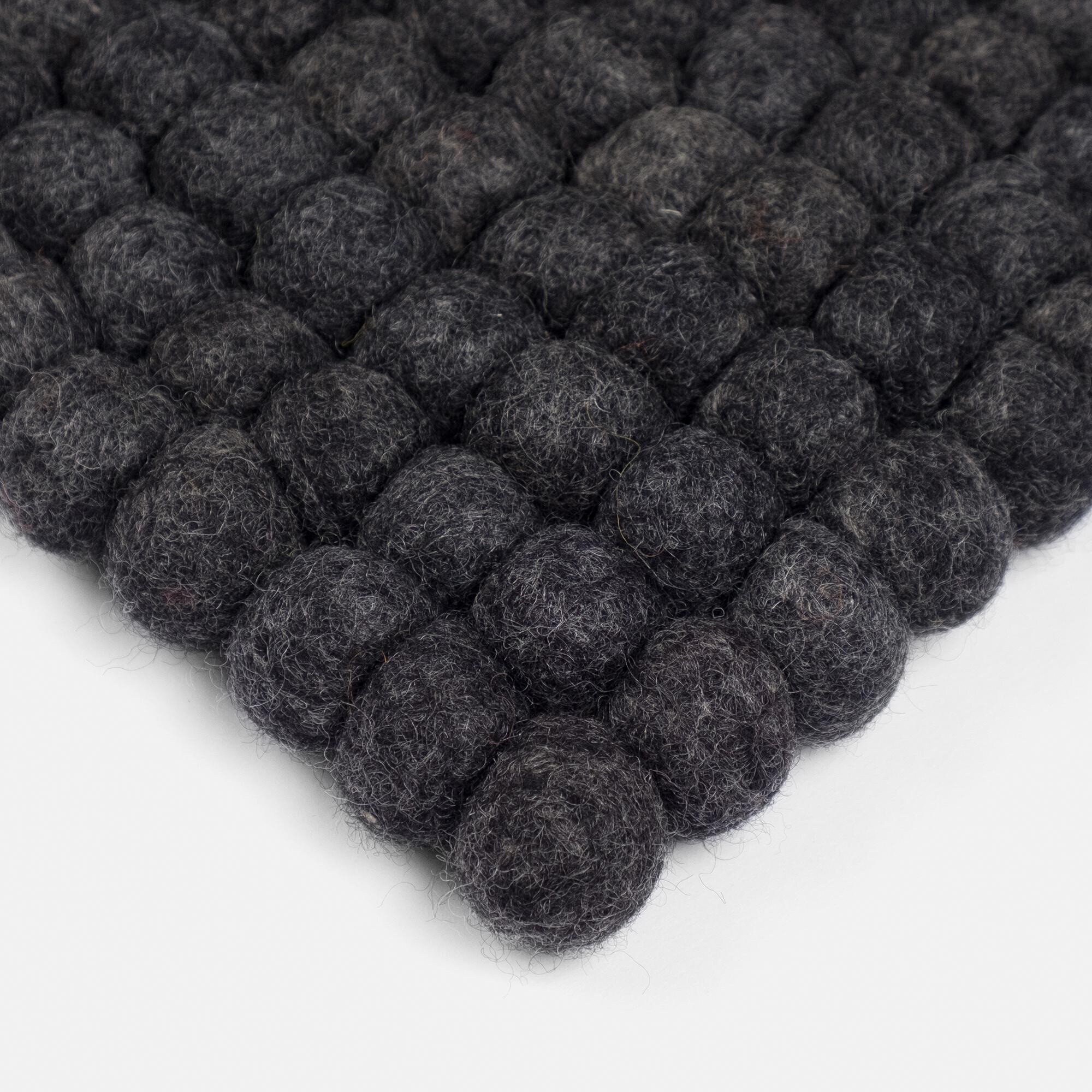Hugo Felt Ball Rug rectangular