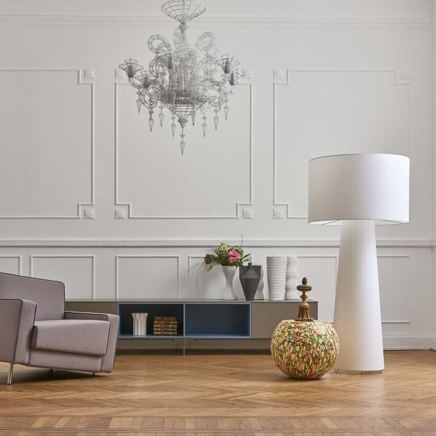 Big Shadow Floor Lamp