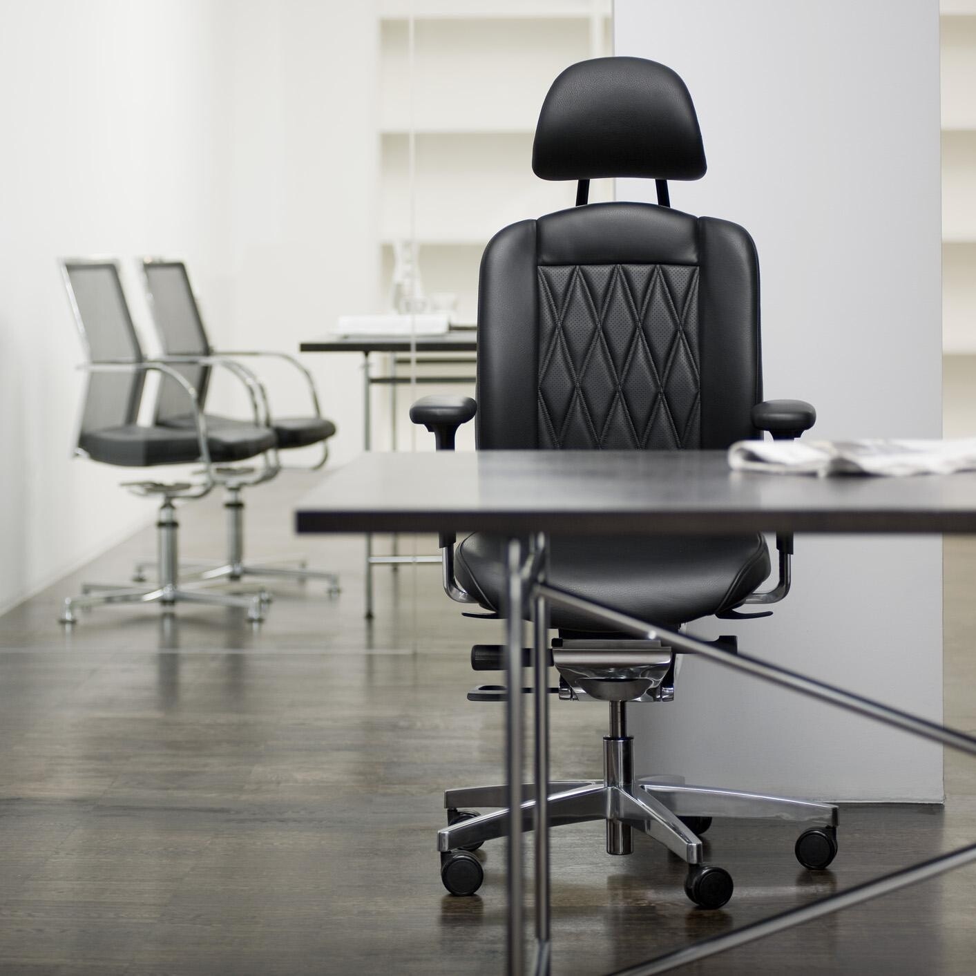 AluMedic 10 Office Chair