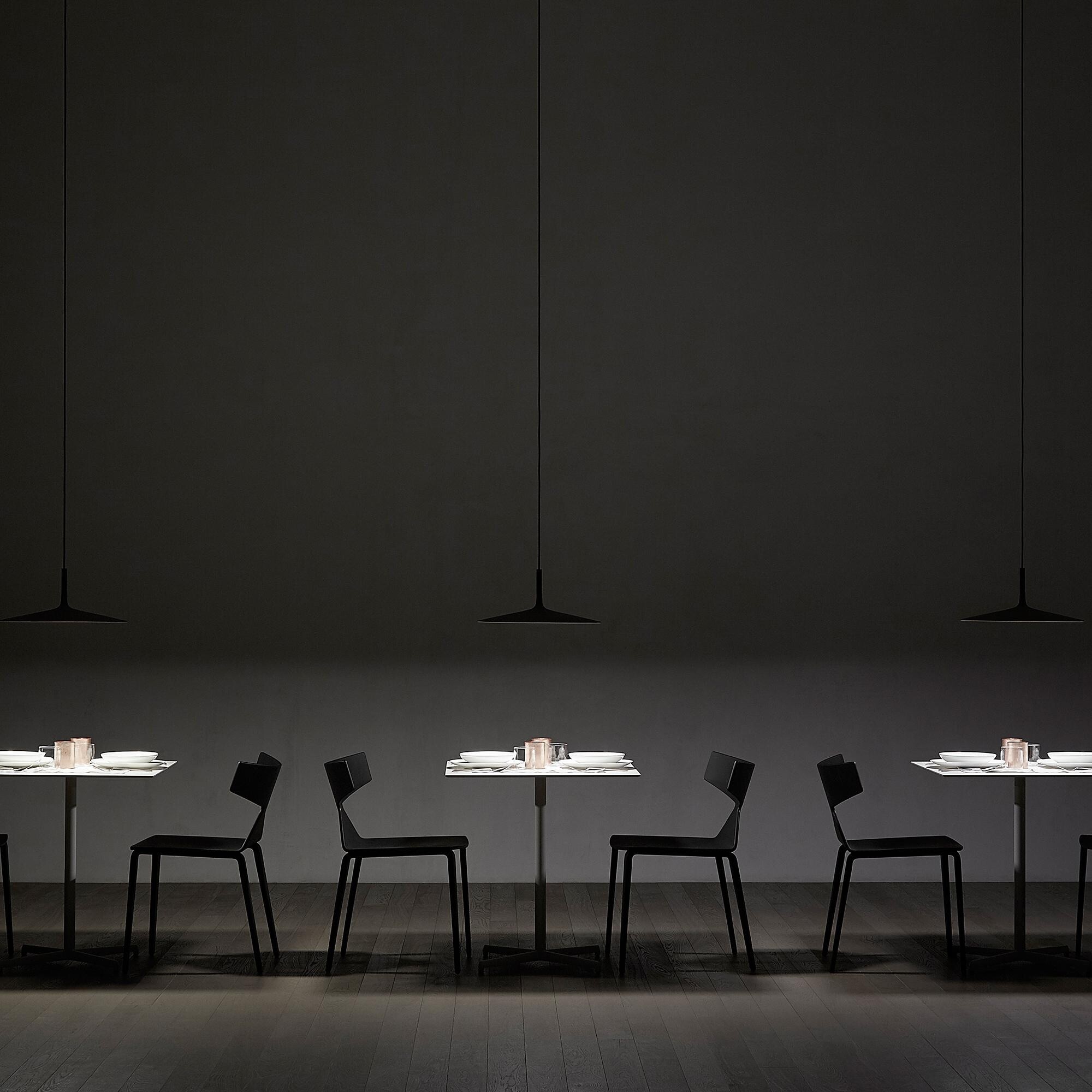 Aplomb Large LED Suspension Lamp