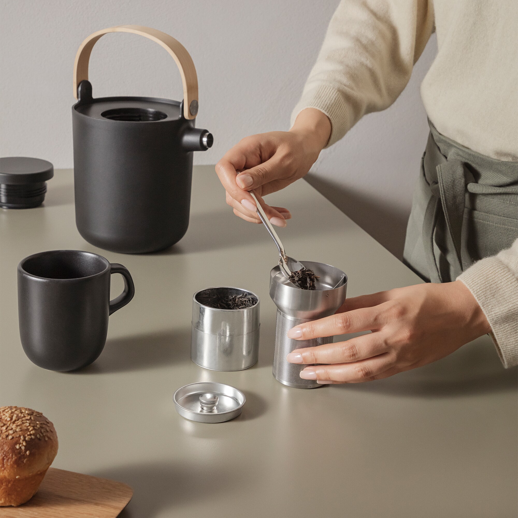Nordic Kitchen Thermo Teapot
