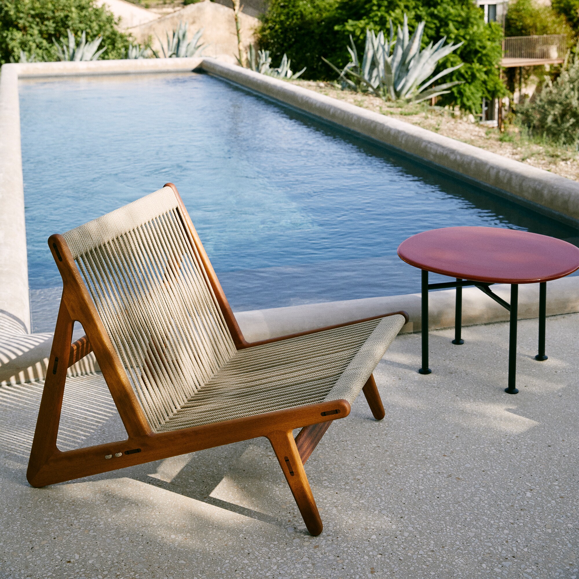 MR01 Initial Lounge Garden Chair