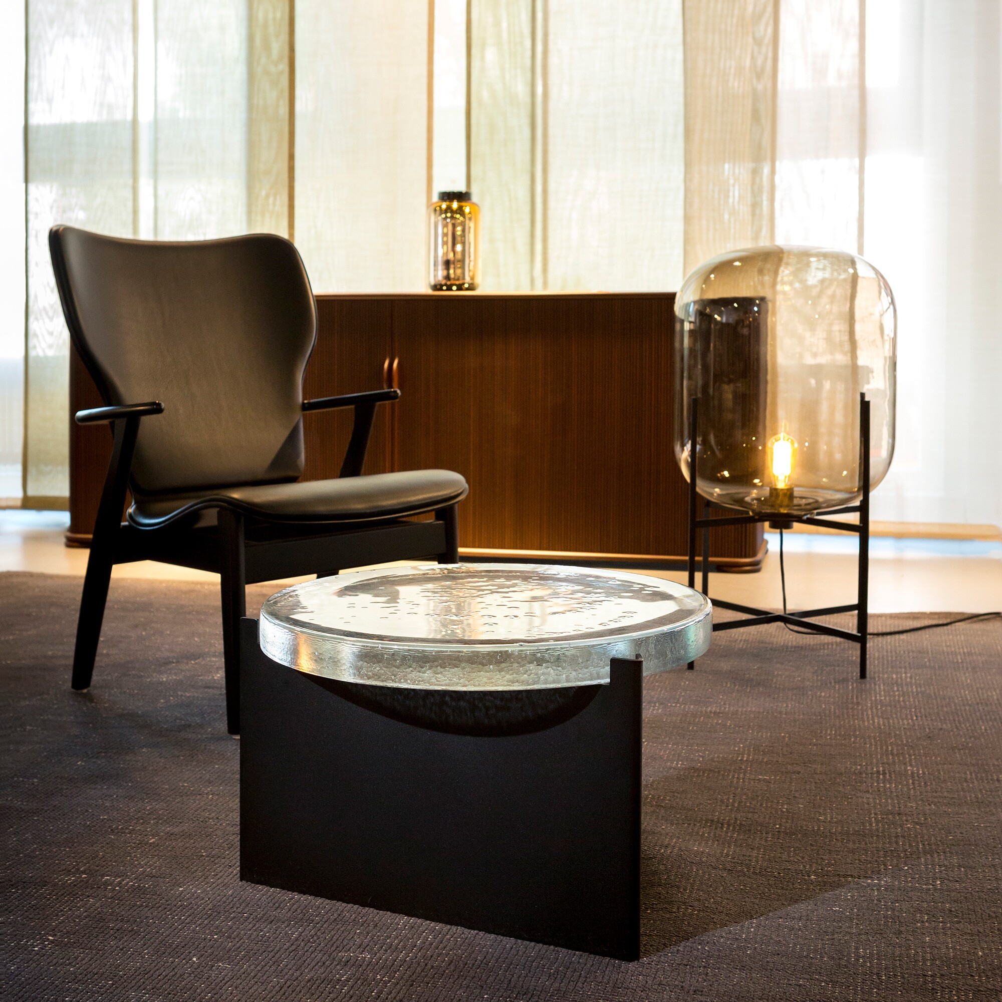 Oda Medium Floor Lamp Frame Black