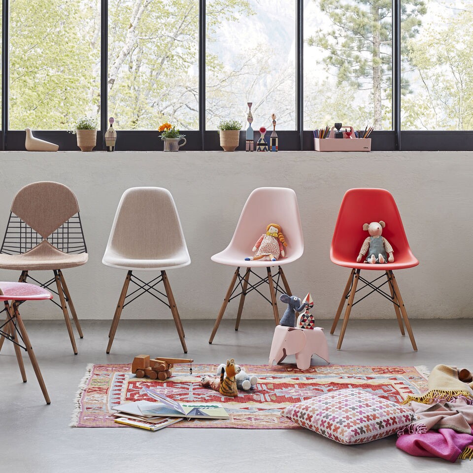 Eames Elephant S